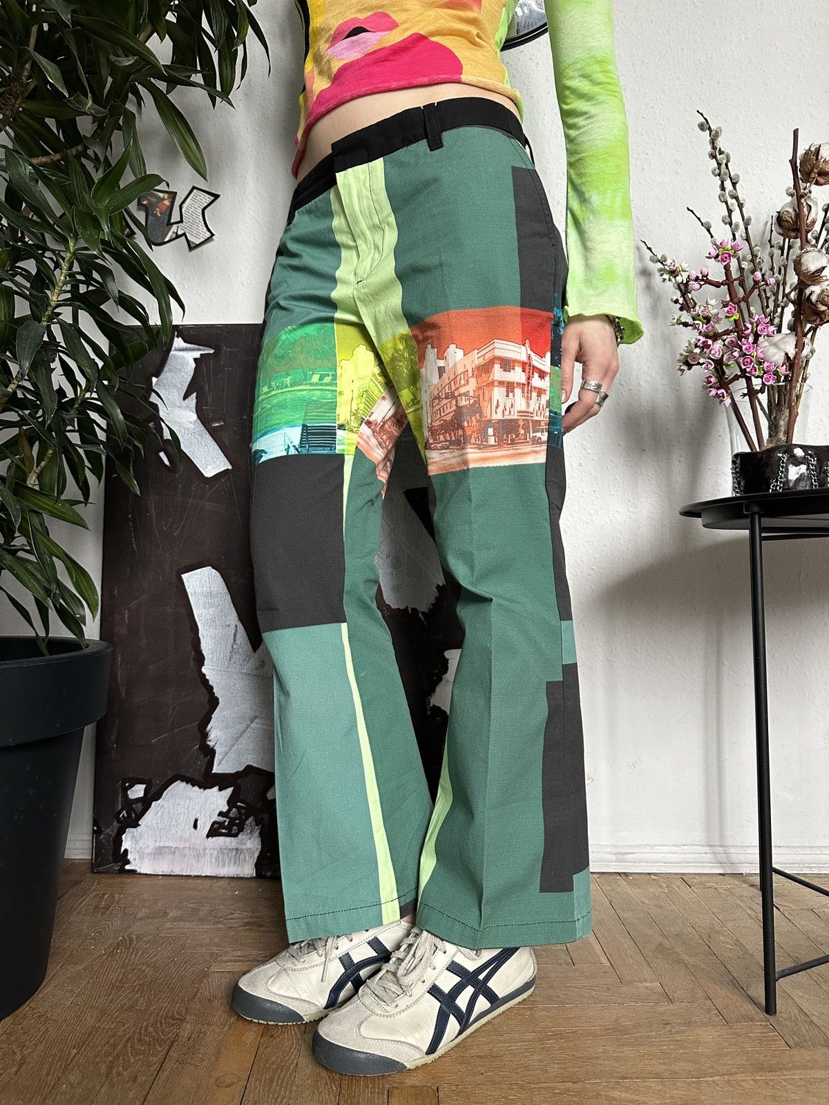 Custo Barcelona Deadstock Graphic Printed Futuristic Custo Barcelona Pants Size 27" / US 4 / IT 40 - 1 Thumbnail