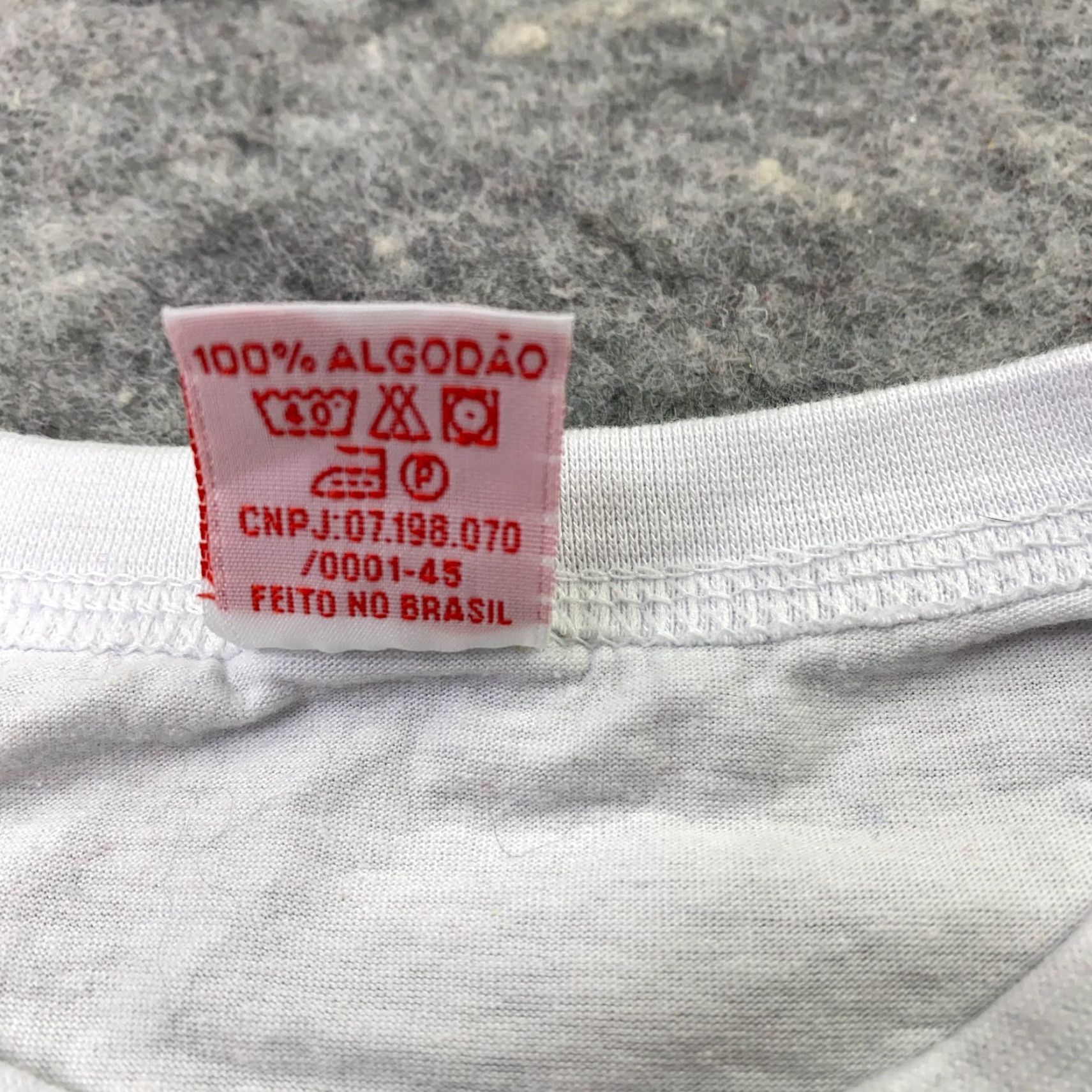 Vintage J Quieroz Shirt Mens Medium White Artist Wearable Art Yellow Flower Brazil Size US M / EU 48-50 / 2 - 6 Thumbnail