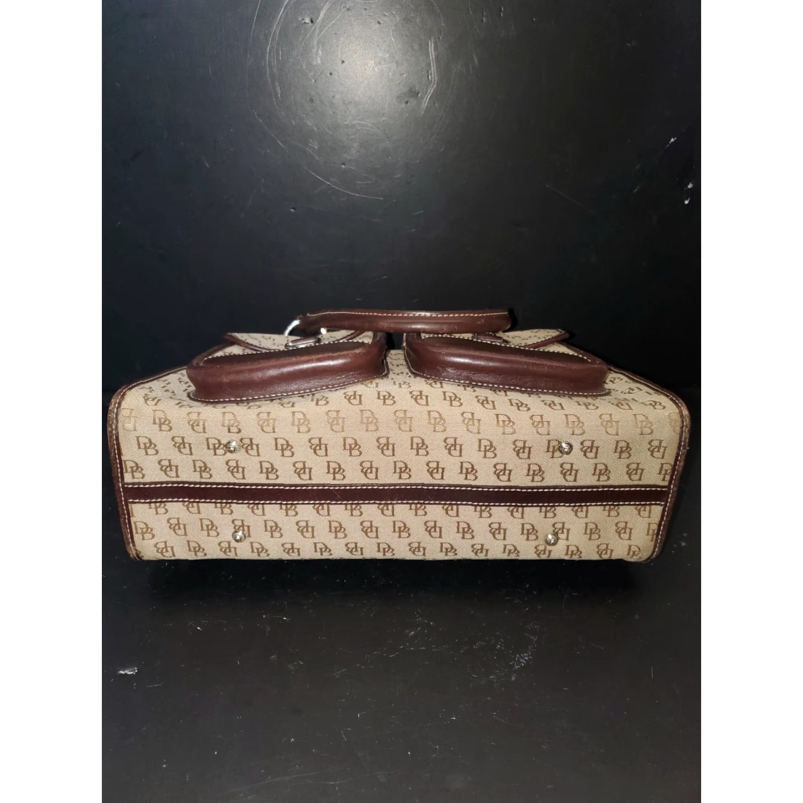 Dooney & Bourke VINTAGE Dooney & Bourke Signature Jacquard Mocha Double Pocket Handbag/Tote Bag Women Medium Brown 10x12in Logo Classic Designer Tote Size ONE SIZE - 6 Thumbnail