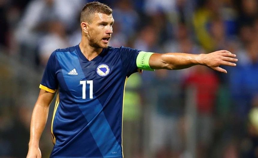 Adidas Bosnia And Herzegovina 17/18 home shirt #11 Dzeko Size US S / EU 44-46 / 1 - 9 Thumbnail