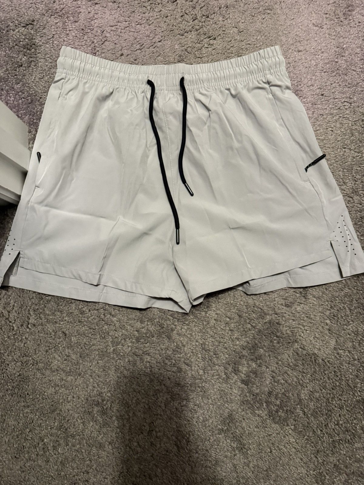 Lululemon Lululemon shorts Size US 34 / EU 50 - 1 Thumbnail