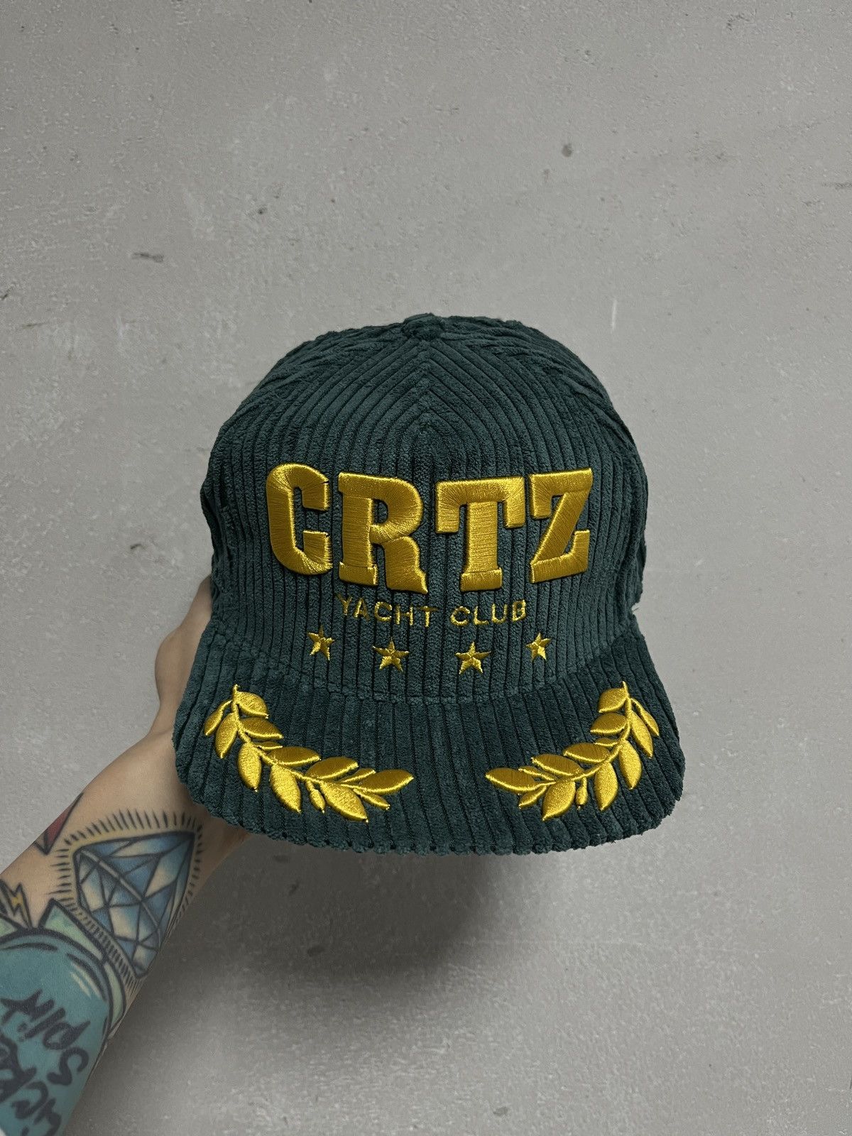 Corteiz Rare Corteiz X Soho Yacht Club Corduroy Snapback Hat Green Size ONE SIZE - 3 Thumbnail