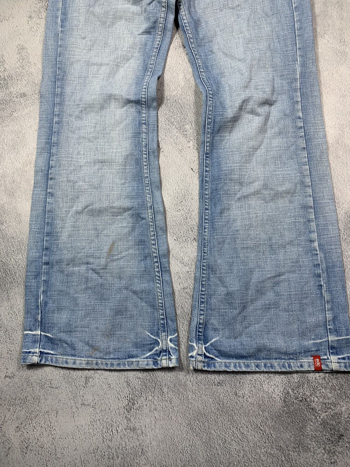Japanese Brand × Vintage Vintage Y2K Japanese faded flared denim jeans size 30 Size 30" / US 8 / IT 44 - 5 Thumbnail