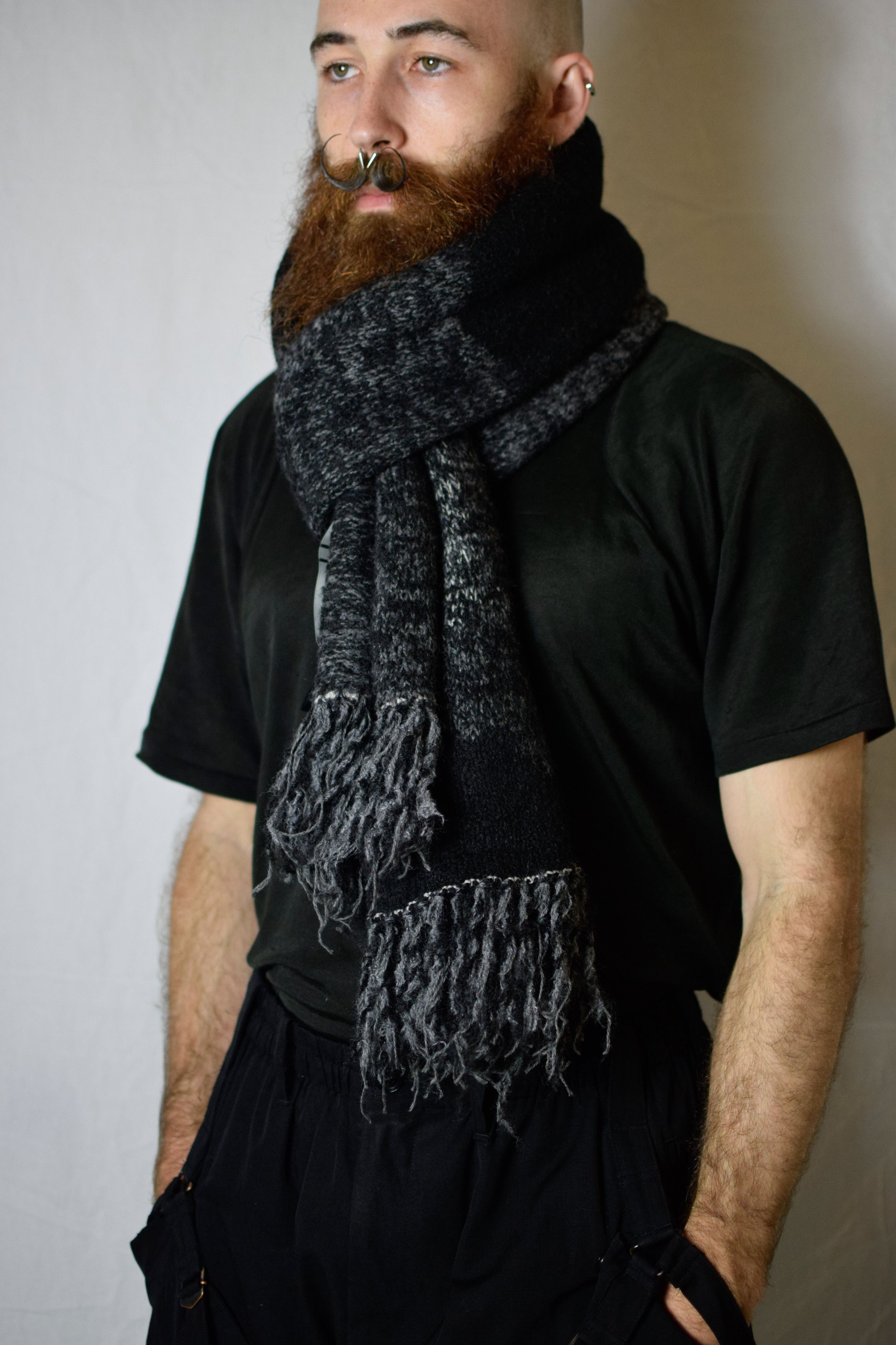 The Viridi-anne TVA AW23 Grunge Muffler - VI-3678-09 Size ONE SIZE - 5 Thumbnail
