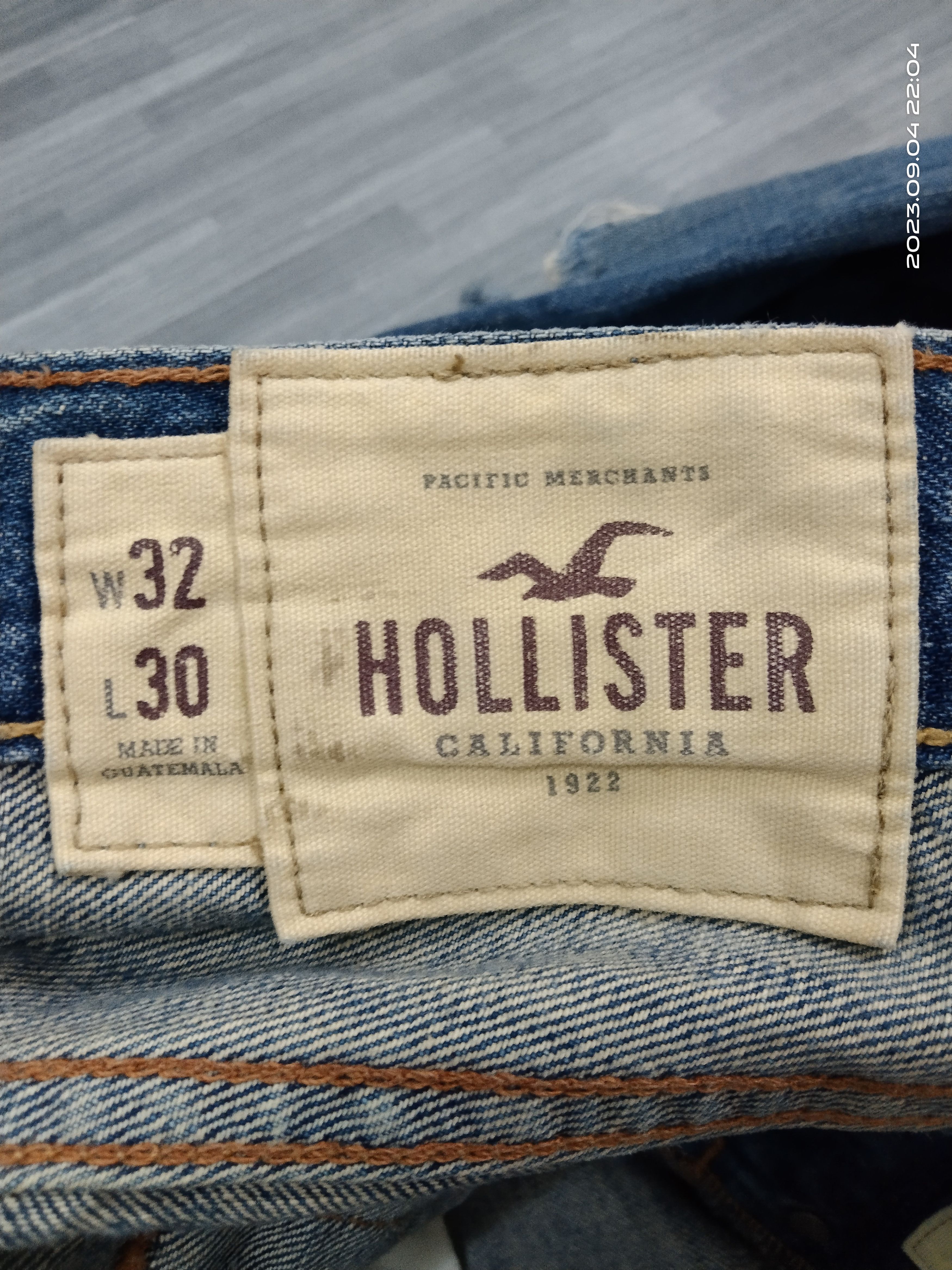 Hollister FLARE SICK RIPED HOLLISTER DENIM PANTS Size US 33 - 8 Thumbnail