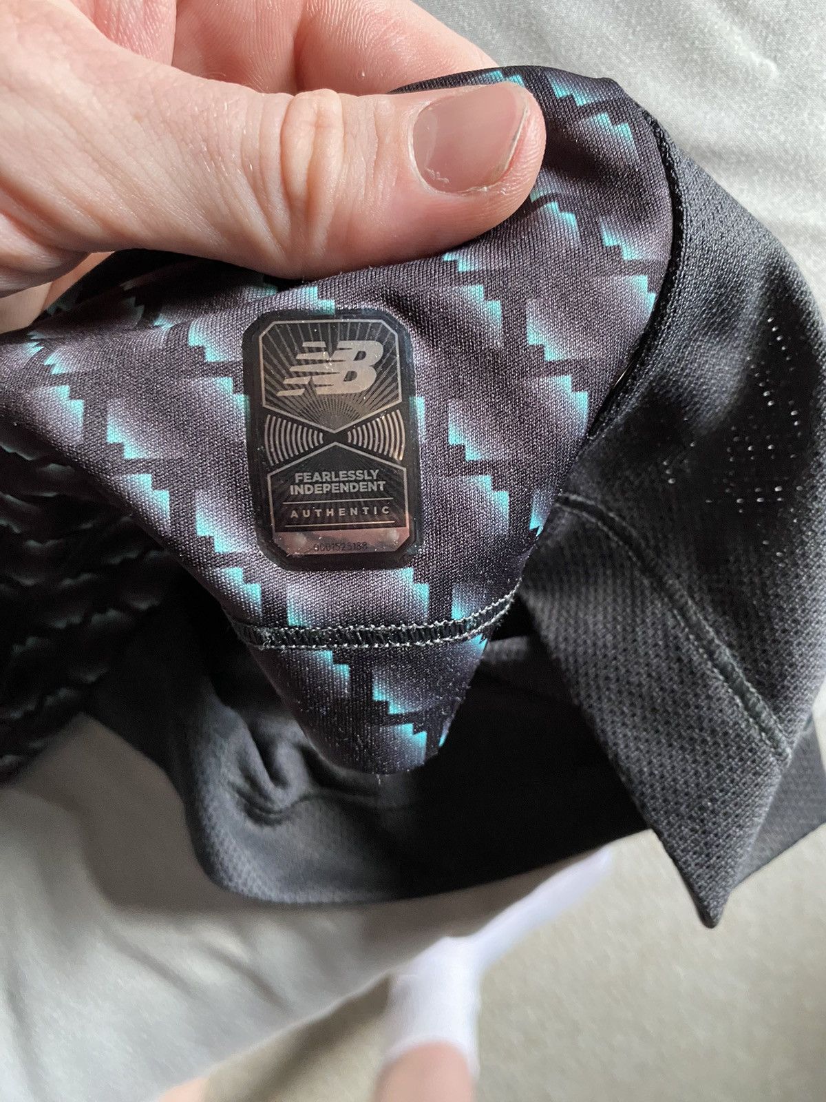 New Balance Liverpool 2019/20 third kit Size US L / EU 52-54 / 3 - 5 Thumbnail