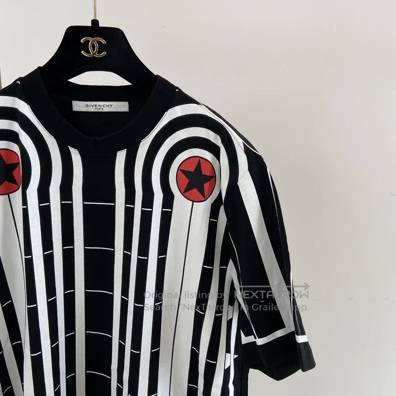 Givenchy Givenchy Fully Printed T-Shirt Size US S / EU 44-46 / 1 - 3 Thumbnail