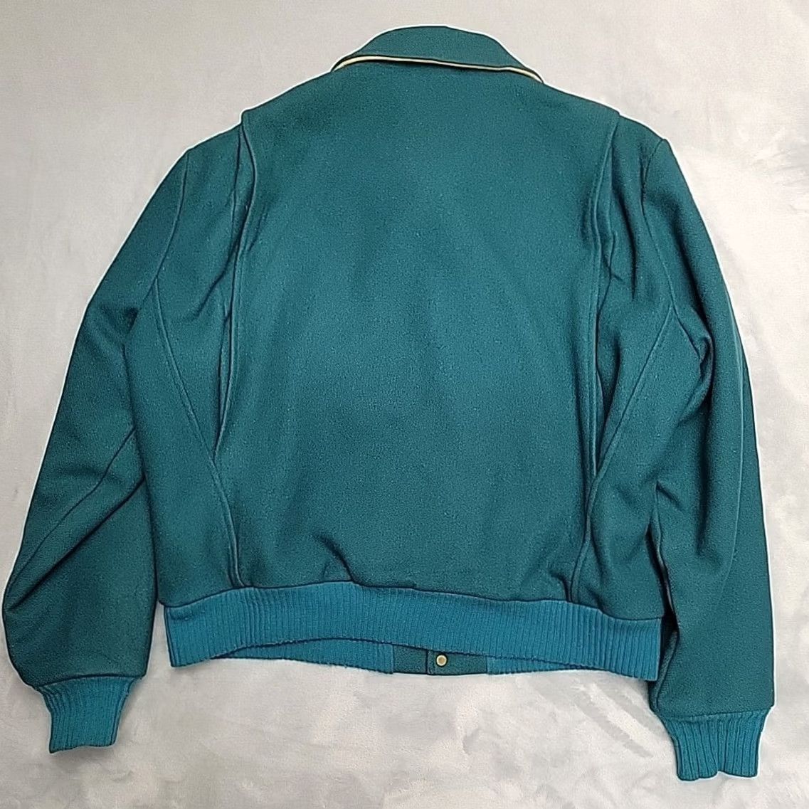 Vintage VINTAGE Woolrich Jacket Mens L Green 100% Wool Bomber Made in USA Classic Jacket Mens L Green Woolrich Bomber 100% Wool Solid Classic Outdoors Mens Size US L / EU 52-54 / 3 - 3 Thumbnail