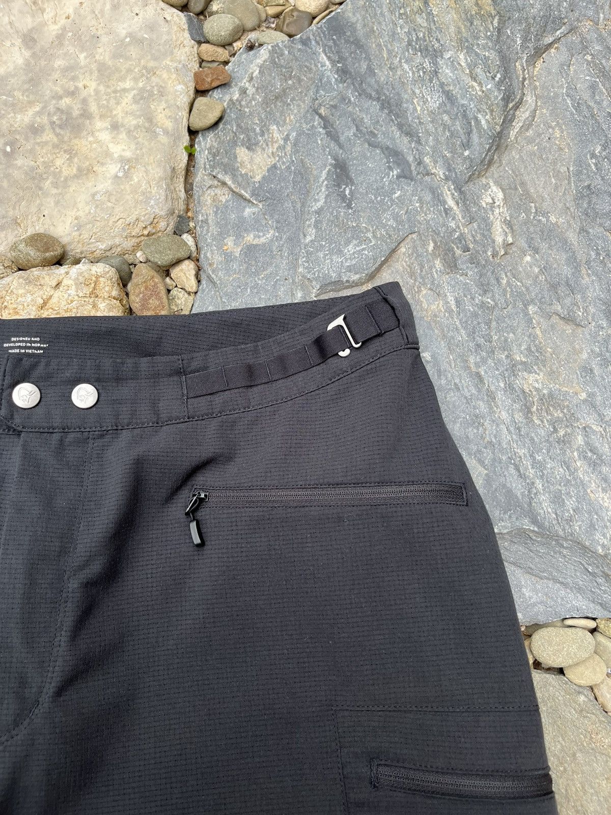 Norrona Norrona Bitihorn flex1 shorts caviar mesh outdoor gorpcore Size US 34 / EU 50 - 8 Thumbnail