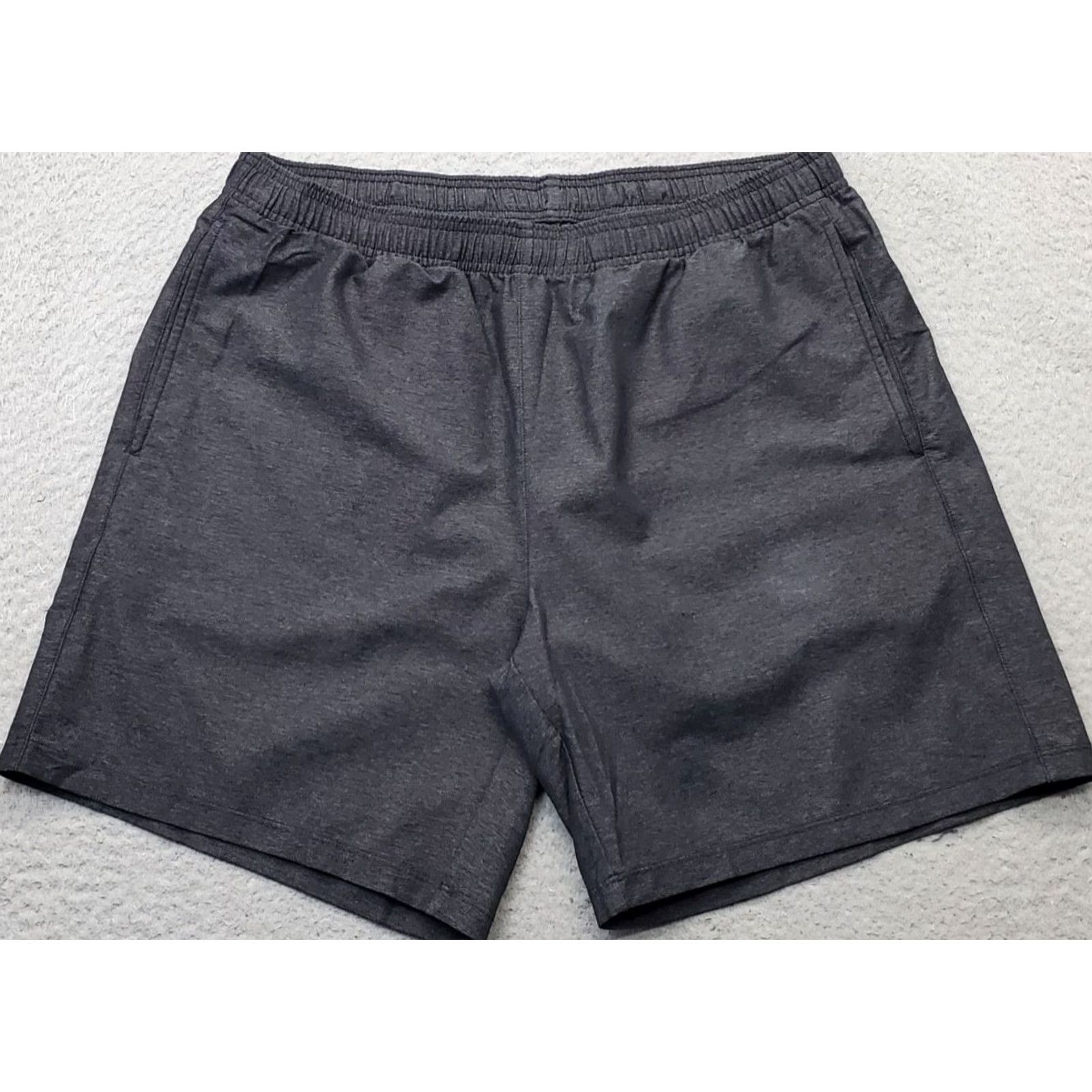 Rhone Rhone Mens Shorts L Gray Stretch Pleated Front Elastic Waist Pull On Sport Running Size US 33 - 2 Thumbnail