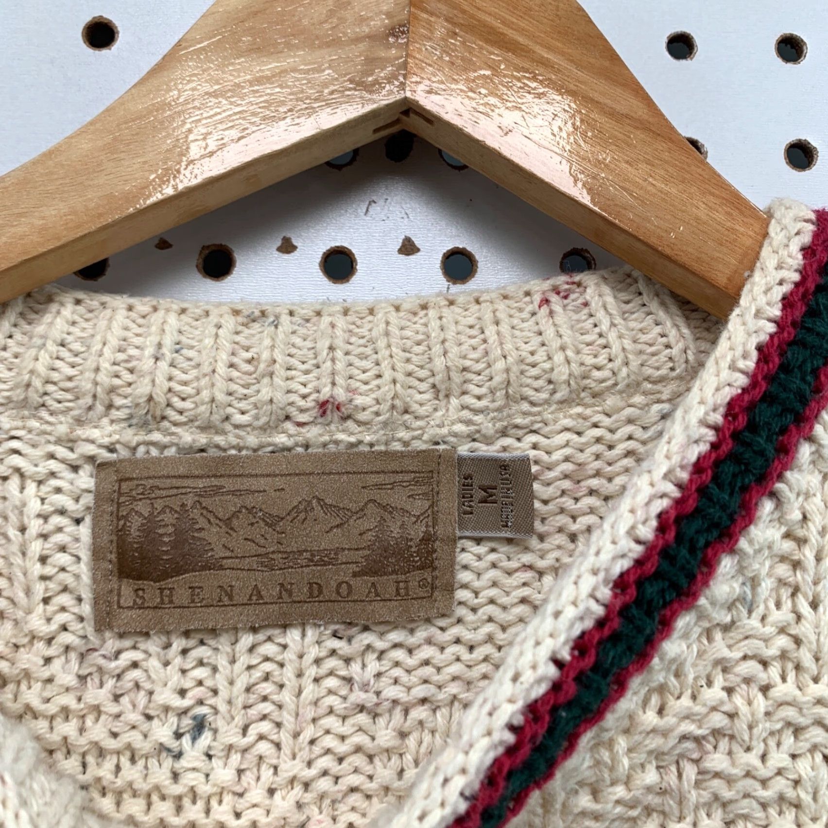 Vintage VINTAGE Shenandoah Sweater Womens Medium Beige Knit Embroidered Bird Fair Isle USA Size M / US 6-8 / IT 42-44 - 3 Thumbnail