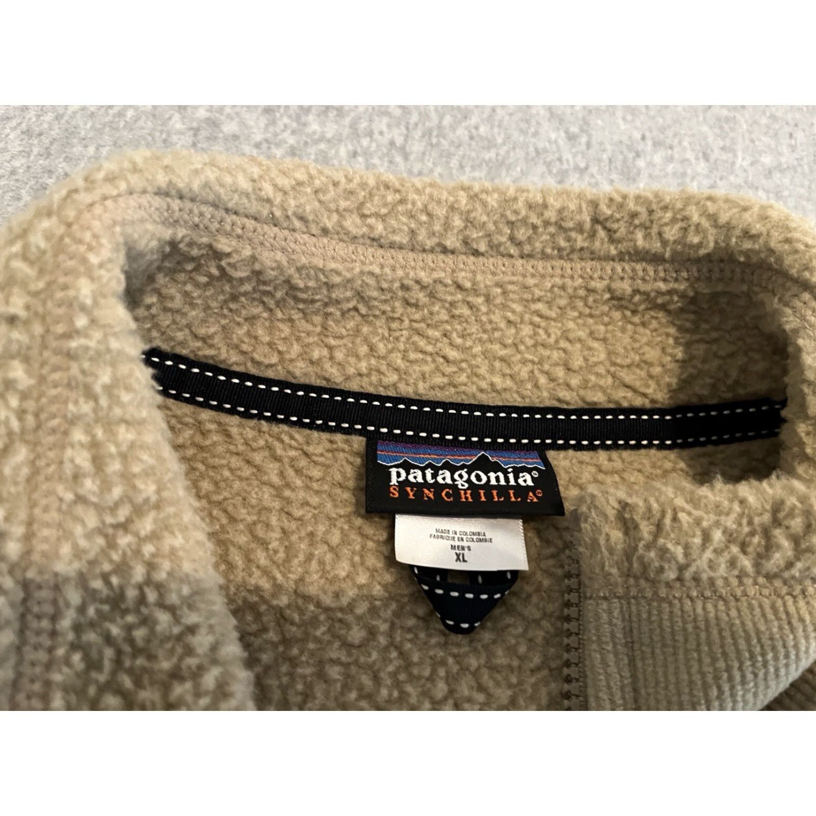 Patagonia Patagonia Synchilla Jacket Full Zip Mens XL Beige Fleece Jacket Size US XL / EU 56 / 4 - 2 Thumbnail