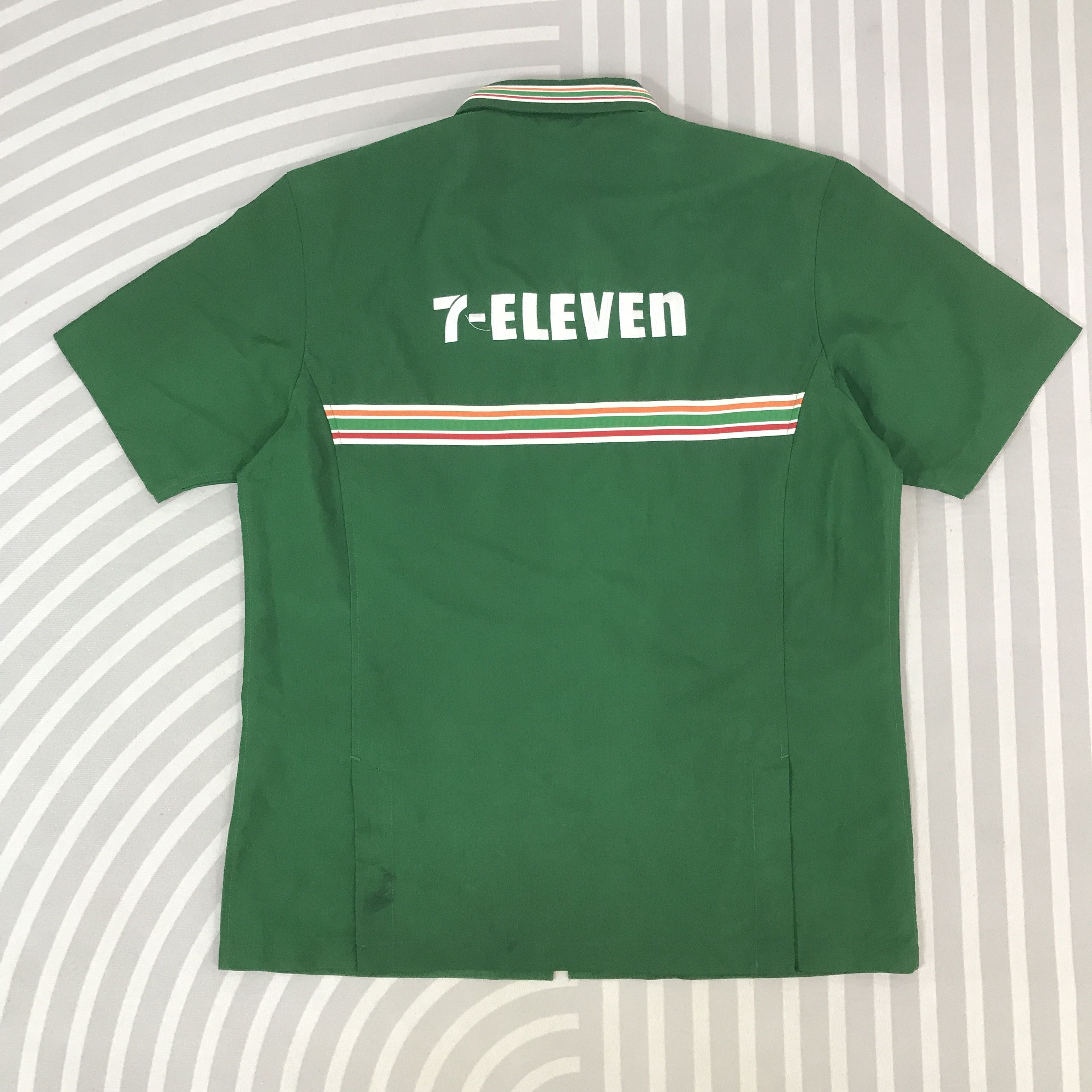 Japanese Brand Vintage 7-Eleven japan uniform shirt Jacket Size US L / EU 52-54 / 3 - 1 Thumbnail