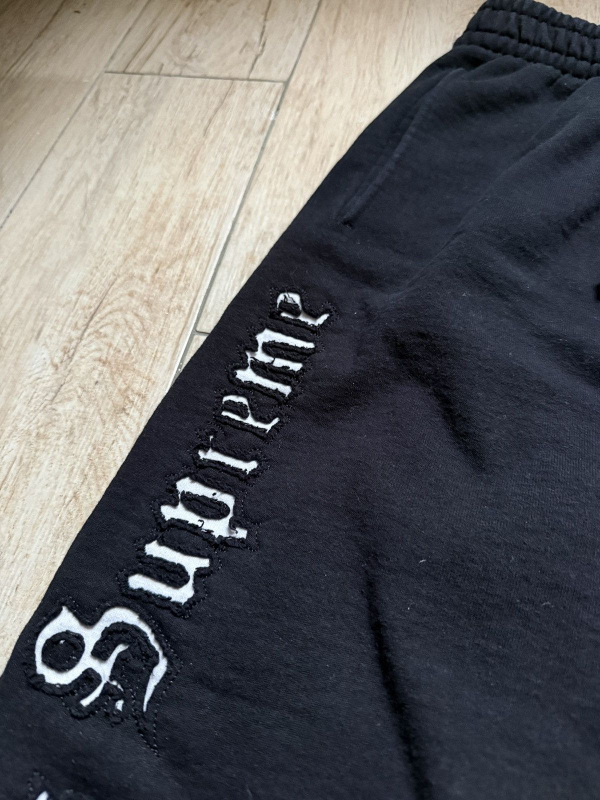 Supreme Supreme Contrast Cut Out Sweatpants Size US 30 / EU 46 - 3 Thumbnail