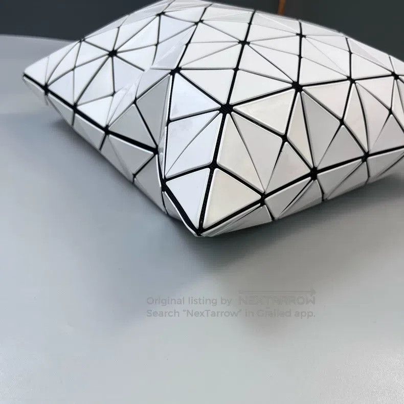 Issey Miyake Issey Miyake White Geometric Handbag Size ONE SIZE - 3 Thumbnail