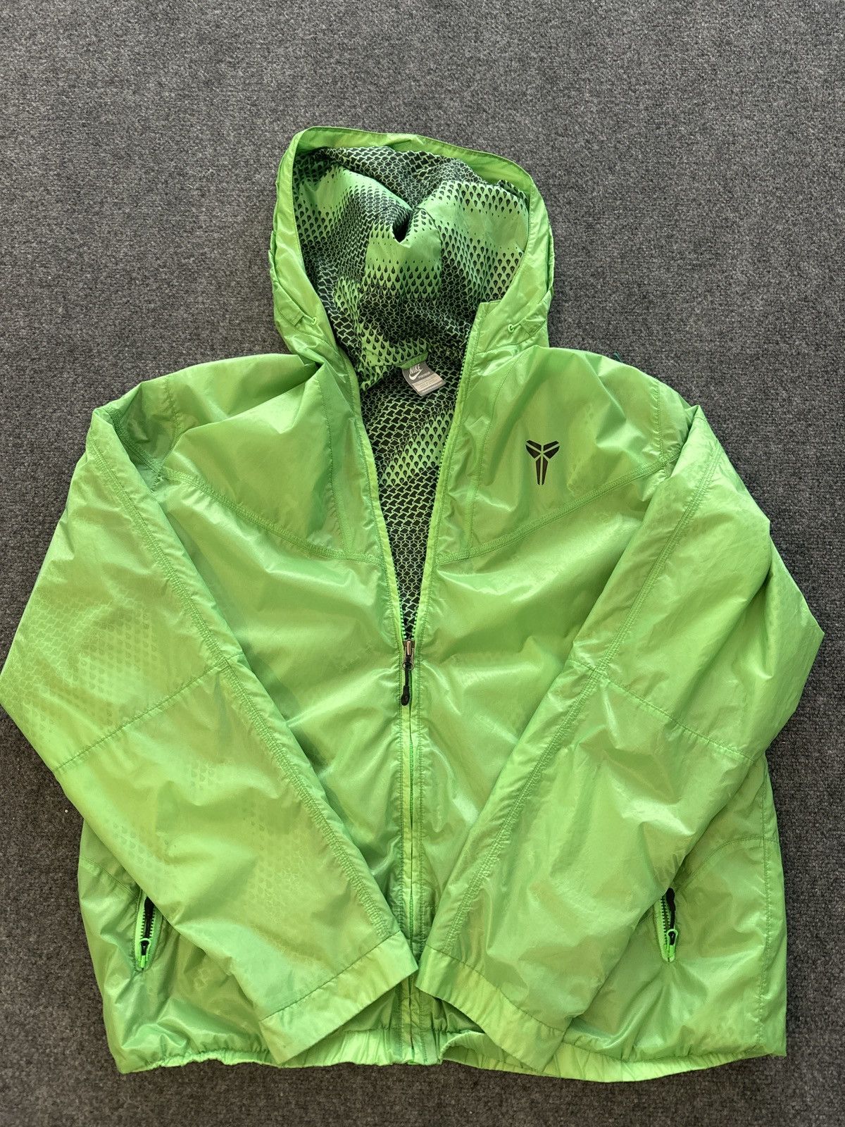 Nike Kobe Grinch WindBreaker Size US XXL / EU 58 / 5 - 1 Thumbnail