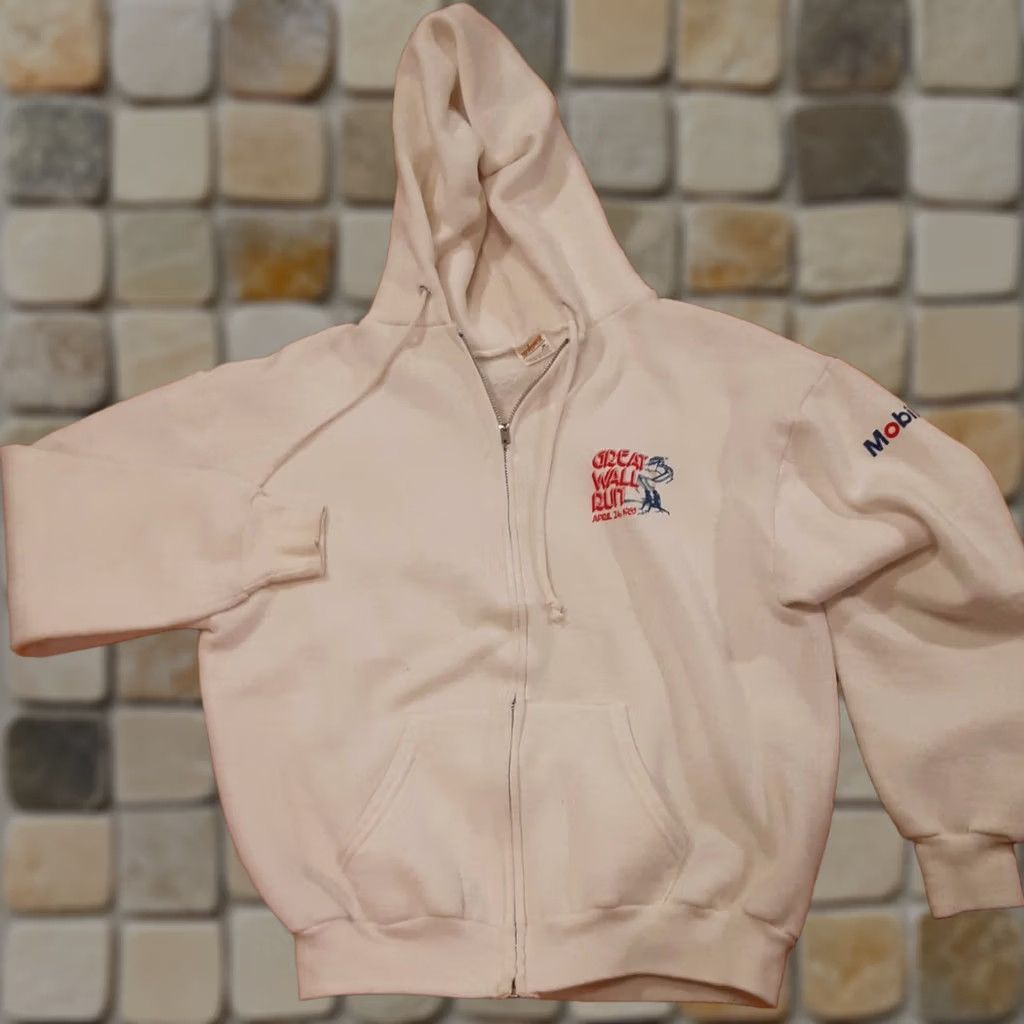 Vintage VINTAGE Sportswear Shirt Womens White Great Wall Run Hooded Sweatshirt April Med USA Size M / US 6-8 / IT 42-44 - 1 Thumbnail