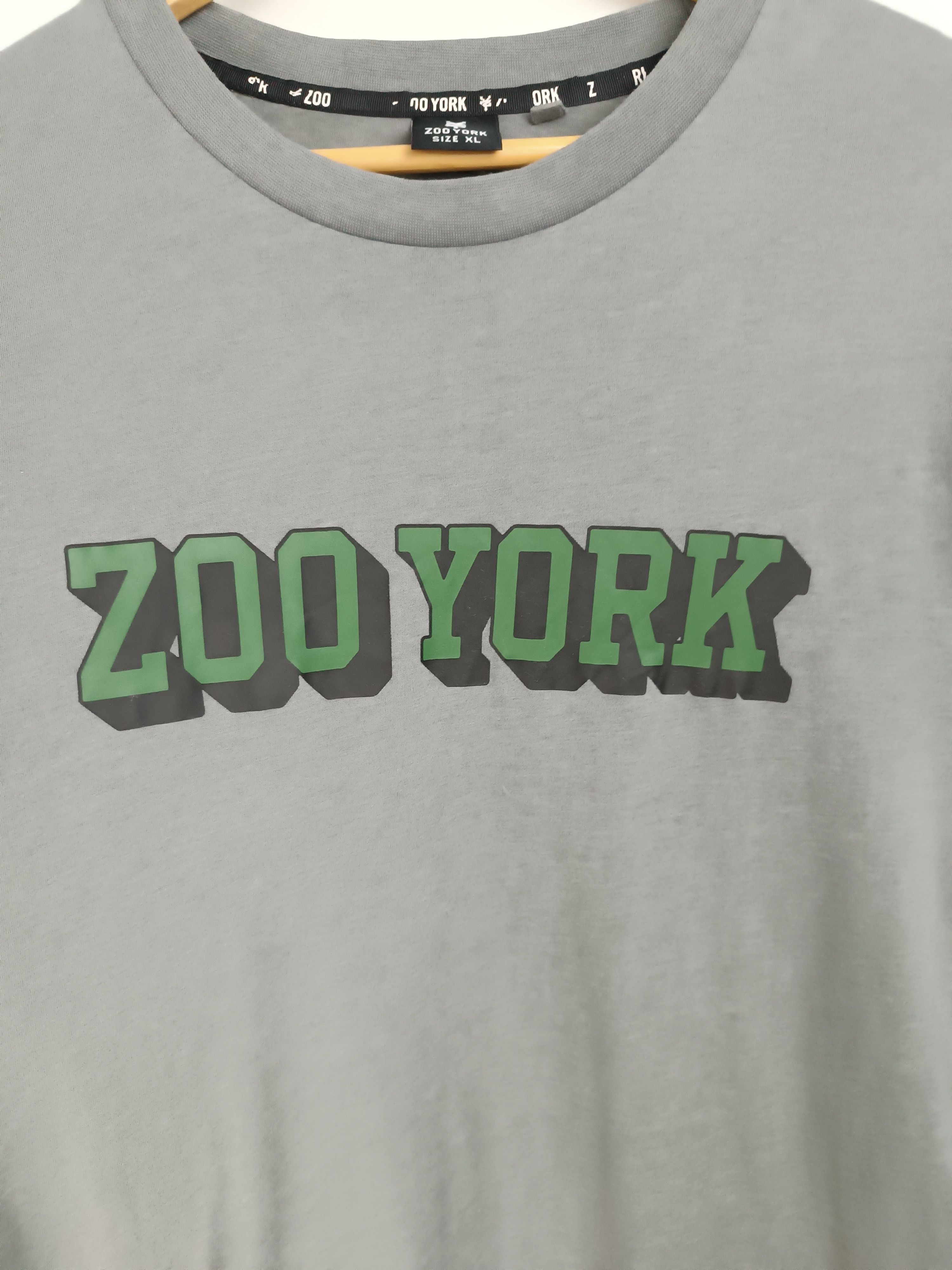Vintage VINTAGE ZOO YORK SPELLOUT LOGO SKATE BMX PUNK GRUNGE TEE Size US L / EU 52-54 / 3 - 10 Thumbnail
