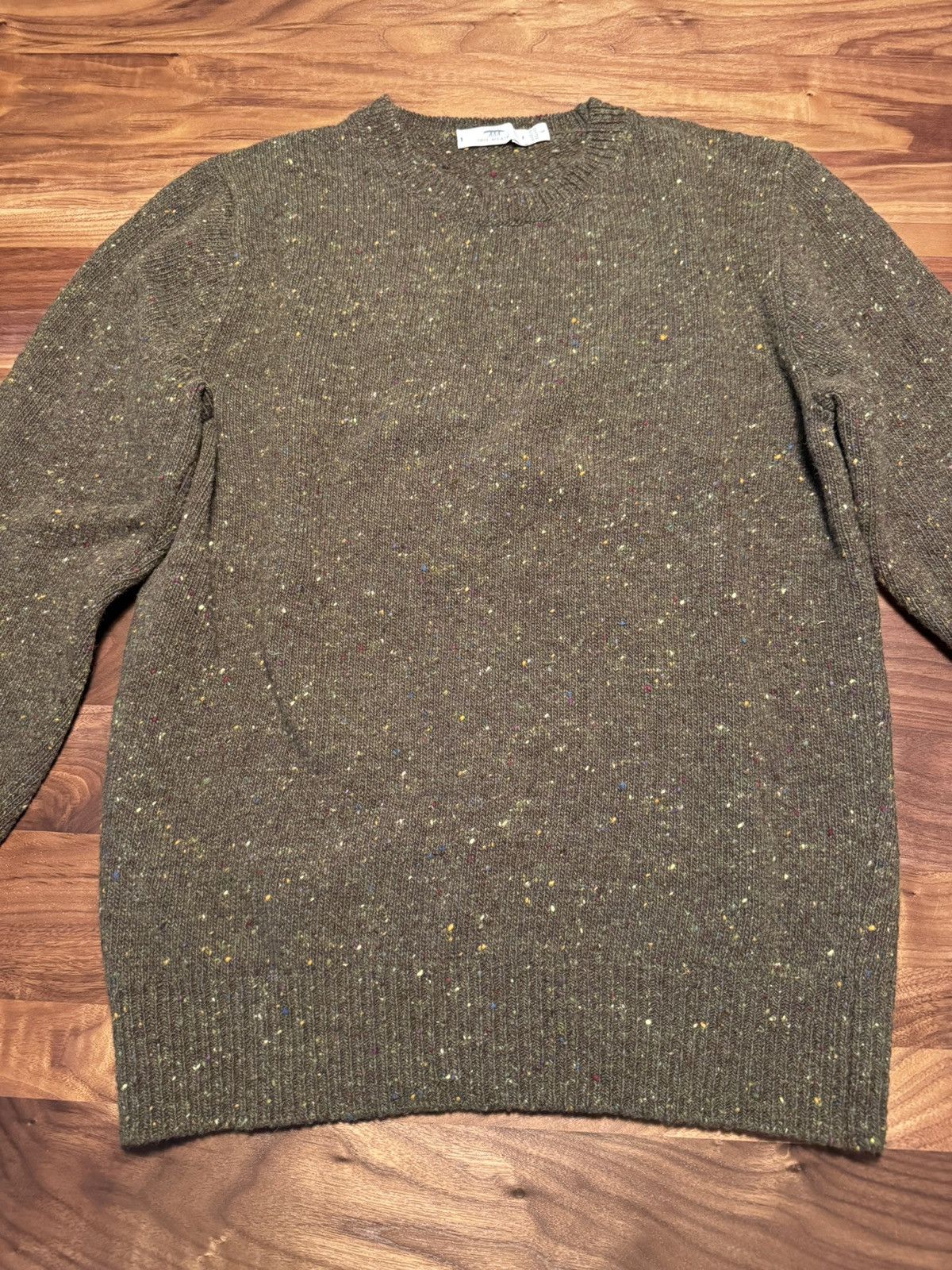 image of Inis Meain Wool Sweater in Green, Men's (Size Small)