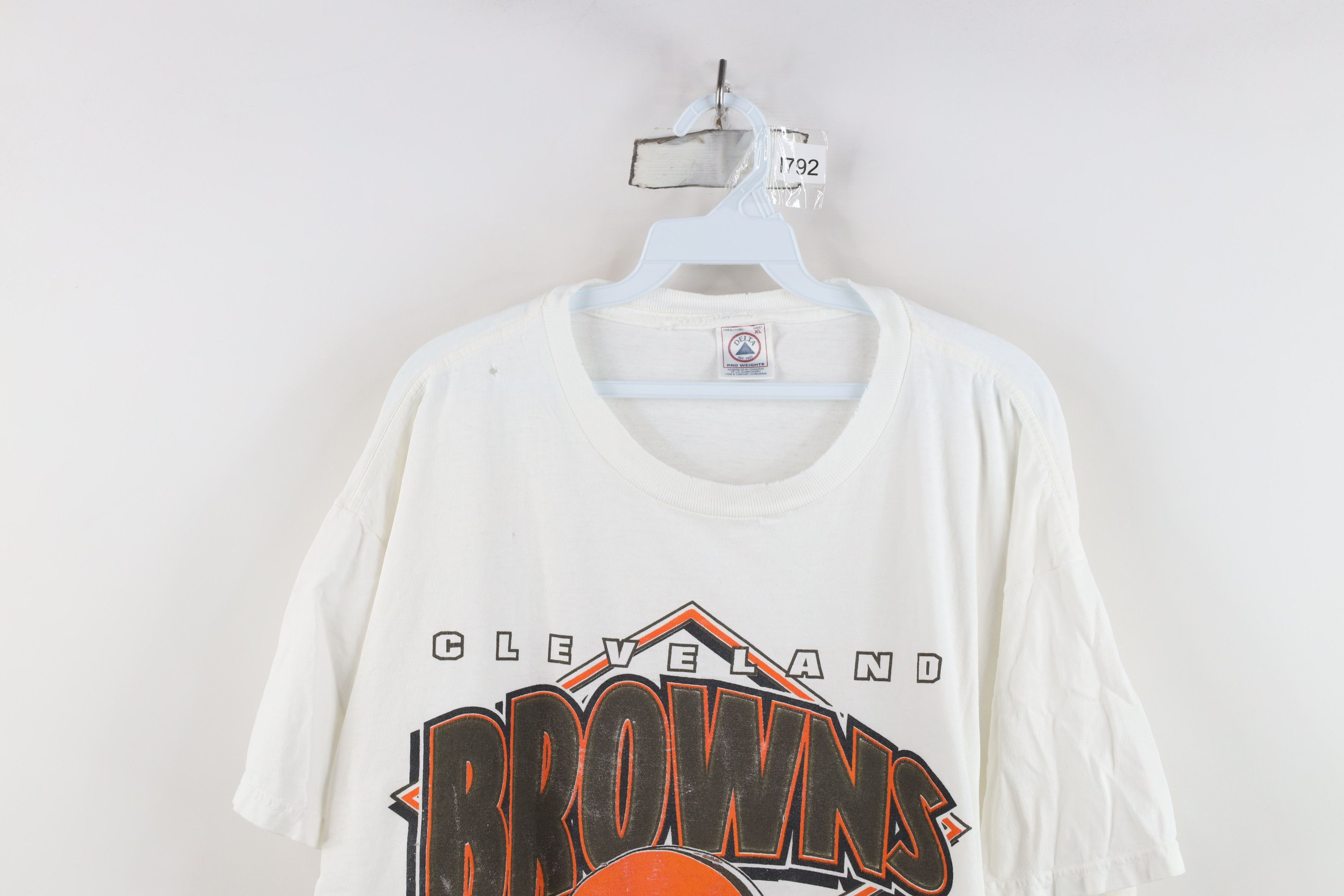 Vintage Vintage 90s Cleveland Browns Football Short Sleeve T-Shirt Size US XL / EU 56 / 4 - 2 Thumbnail
