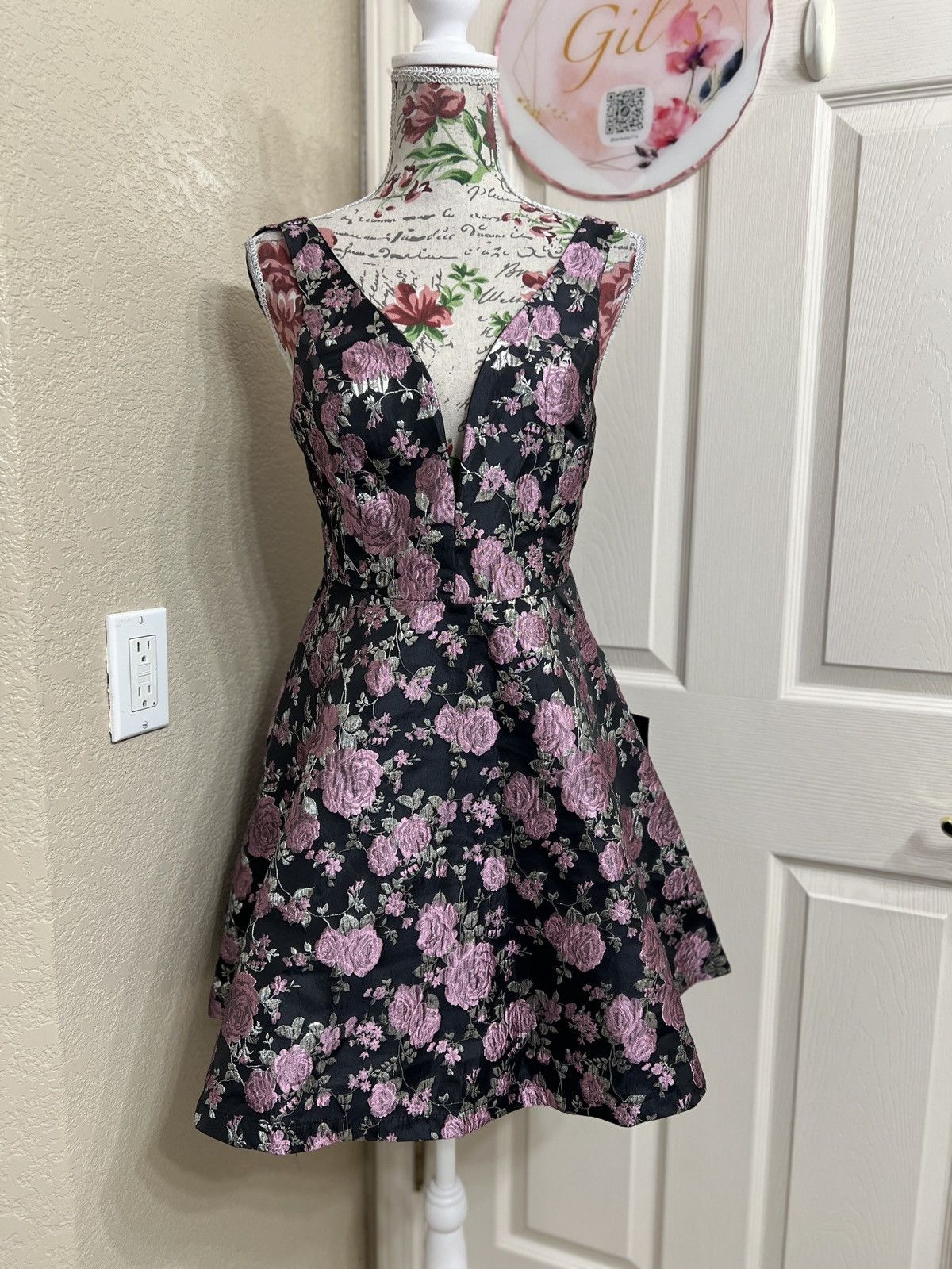 Lulus Lulus Beauty of Botany Black Floral Jacquard Skater Dress Size M / US 6-8 / IT 42-44 - 2 Thumbnail