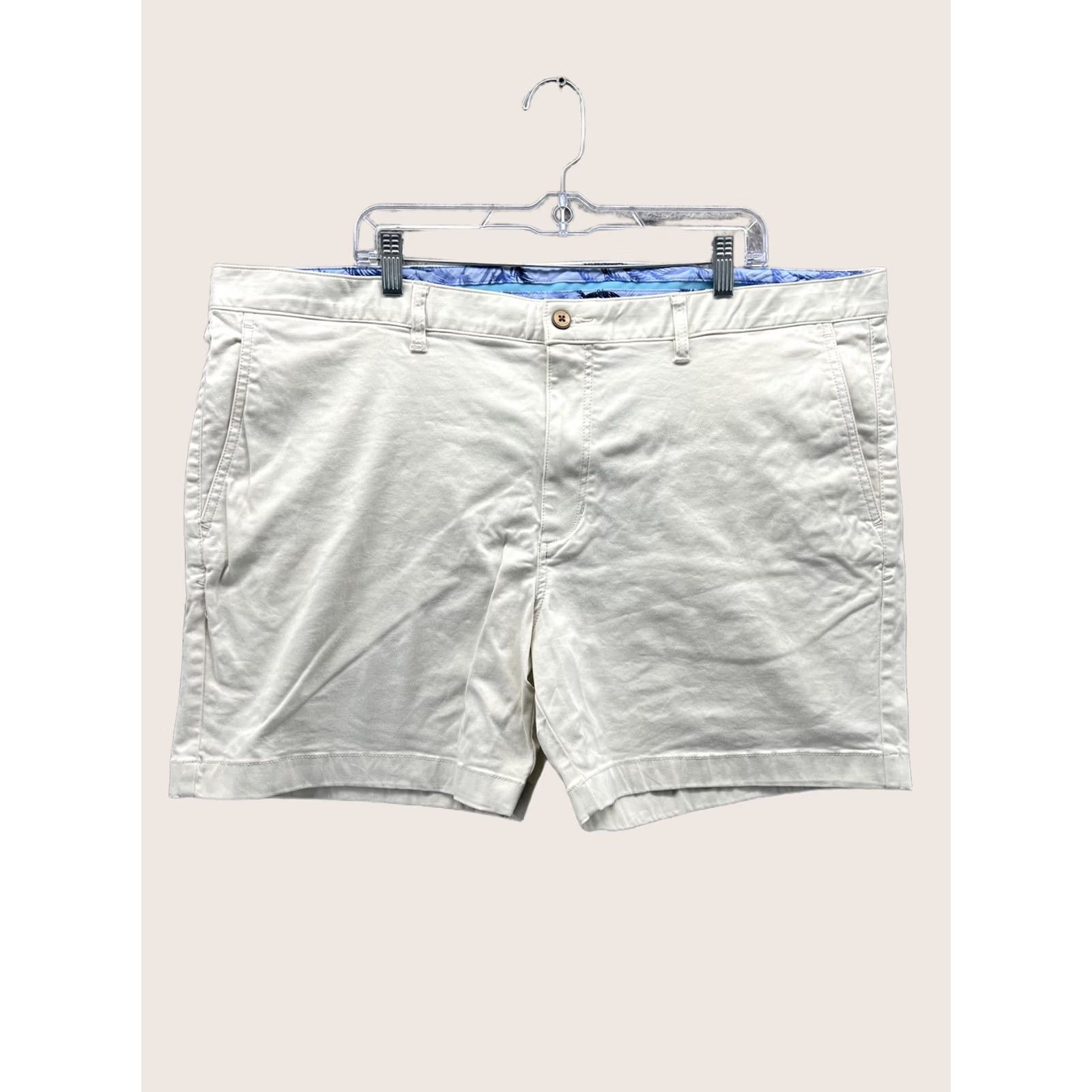 Tommy Bahama Tommy Bahama Shorts Mens 44 Beige Canvas Stretch Chino 7 Inseam Casual Summer Men’s Size 44 Beige Canvas Stretch Chino Shorts Size US 44 / EU 60 - 1 Thumbnail
