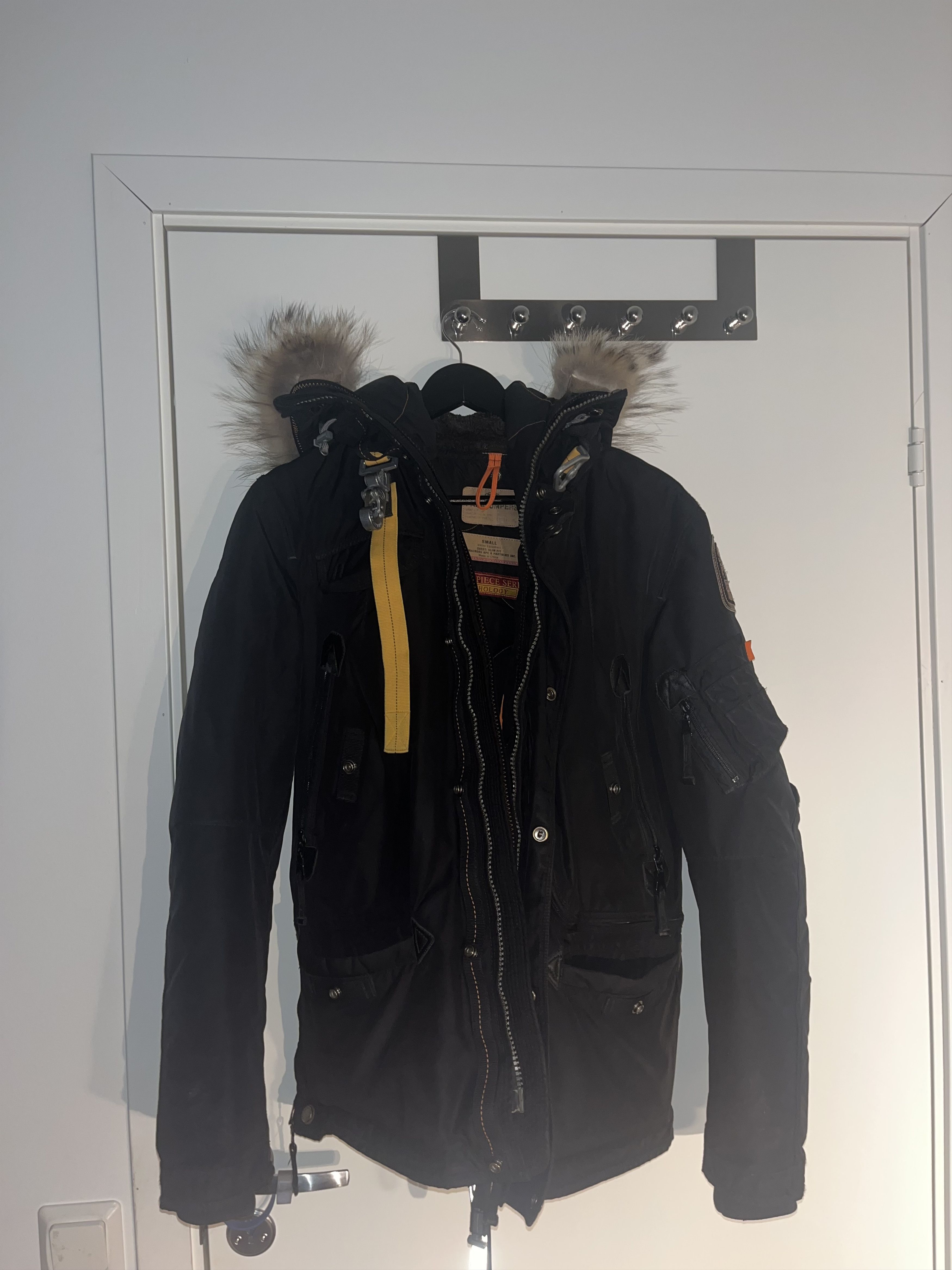 image of Parajumpers Winterjacket in Black, Men's (Size Small)