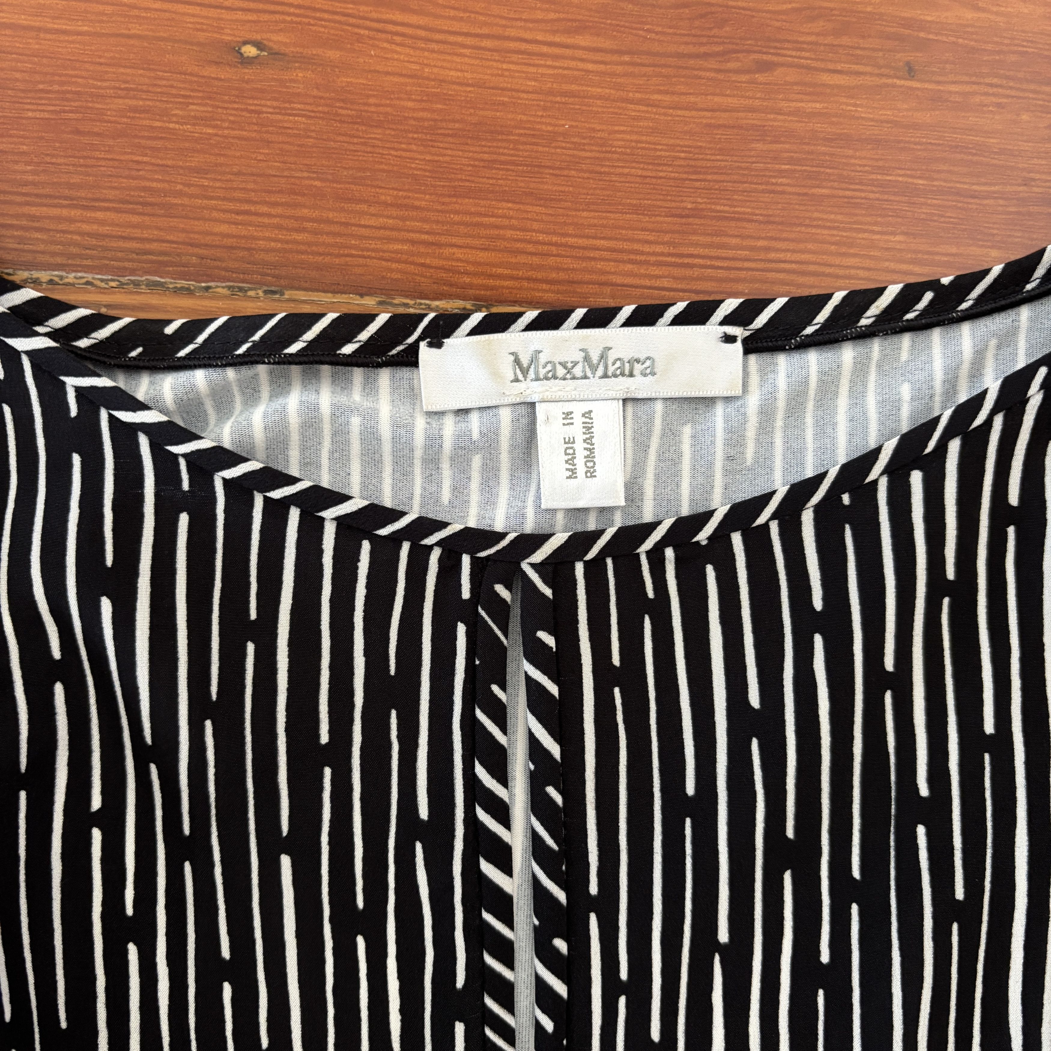 Max Mara Max Mara Minimalist Striped Keyhole Sleeveless Top Size M / US 6-8 / IT 42-44 - 2 Thumbnail