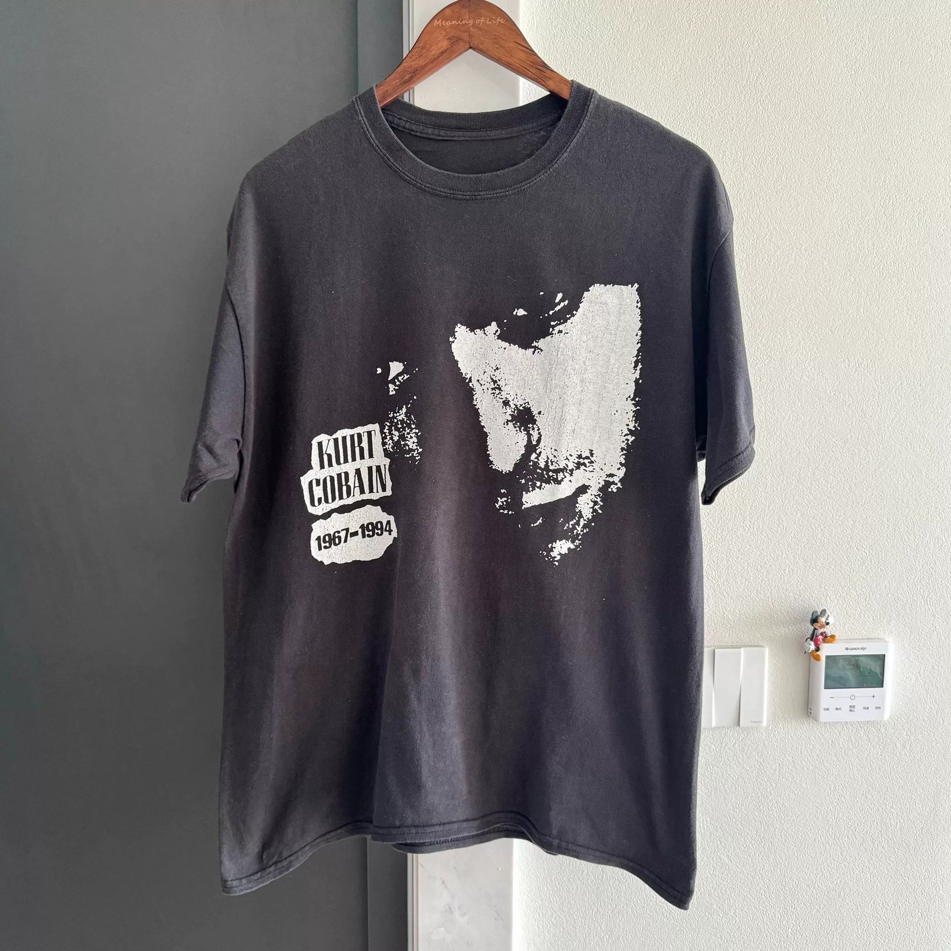 Vintage Vintage 00s Kurt Cobain Nirvana Band Tee Size US M / EU 48-50 / 2 - 1 Thumbnail