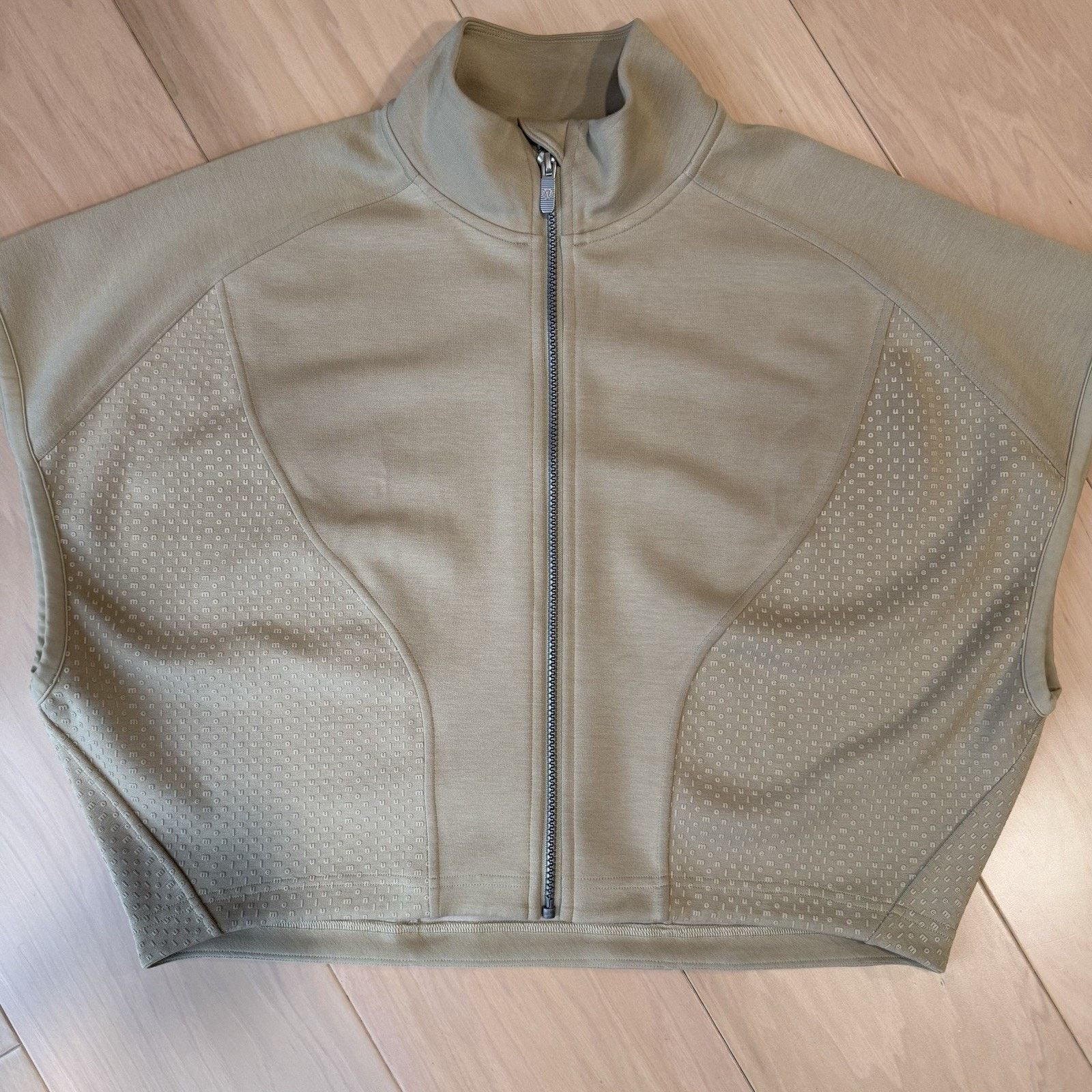 Lululemon Lululemon Embossed Panel Vest 6 Khaki Full Zip Gorpcore Size M / US 6-8 / IT 42-44 - 5 Thumbnail
