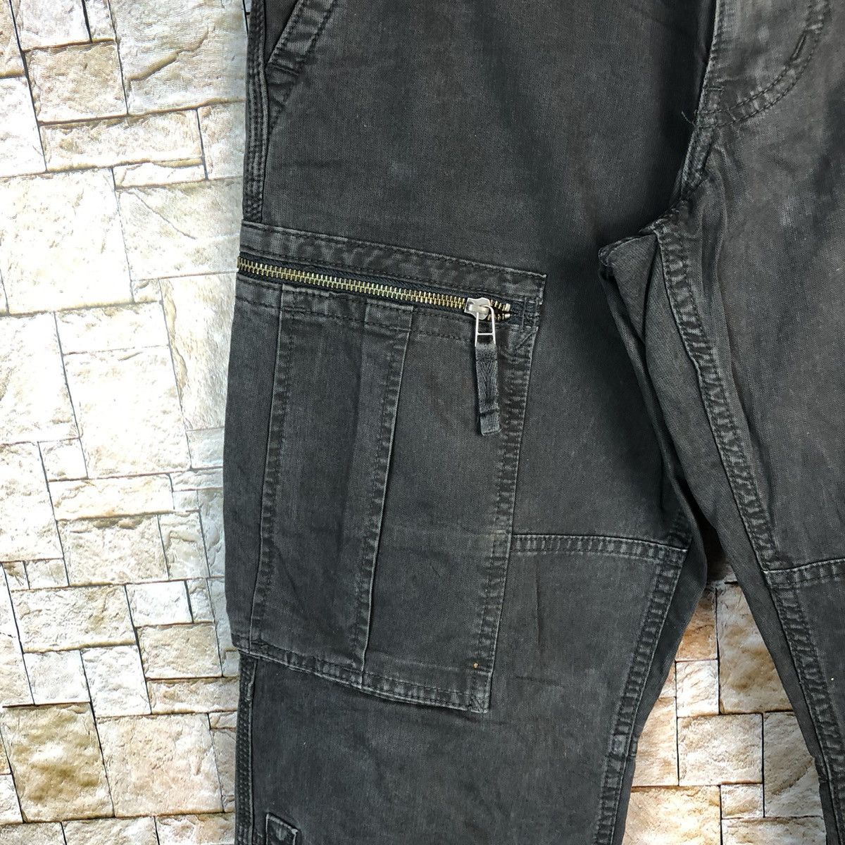 Japanese Brand Uniqlo Black japan utility Cargo Multipocket Pants #A618 Size US 29 - 10 Thumbnail