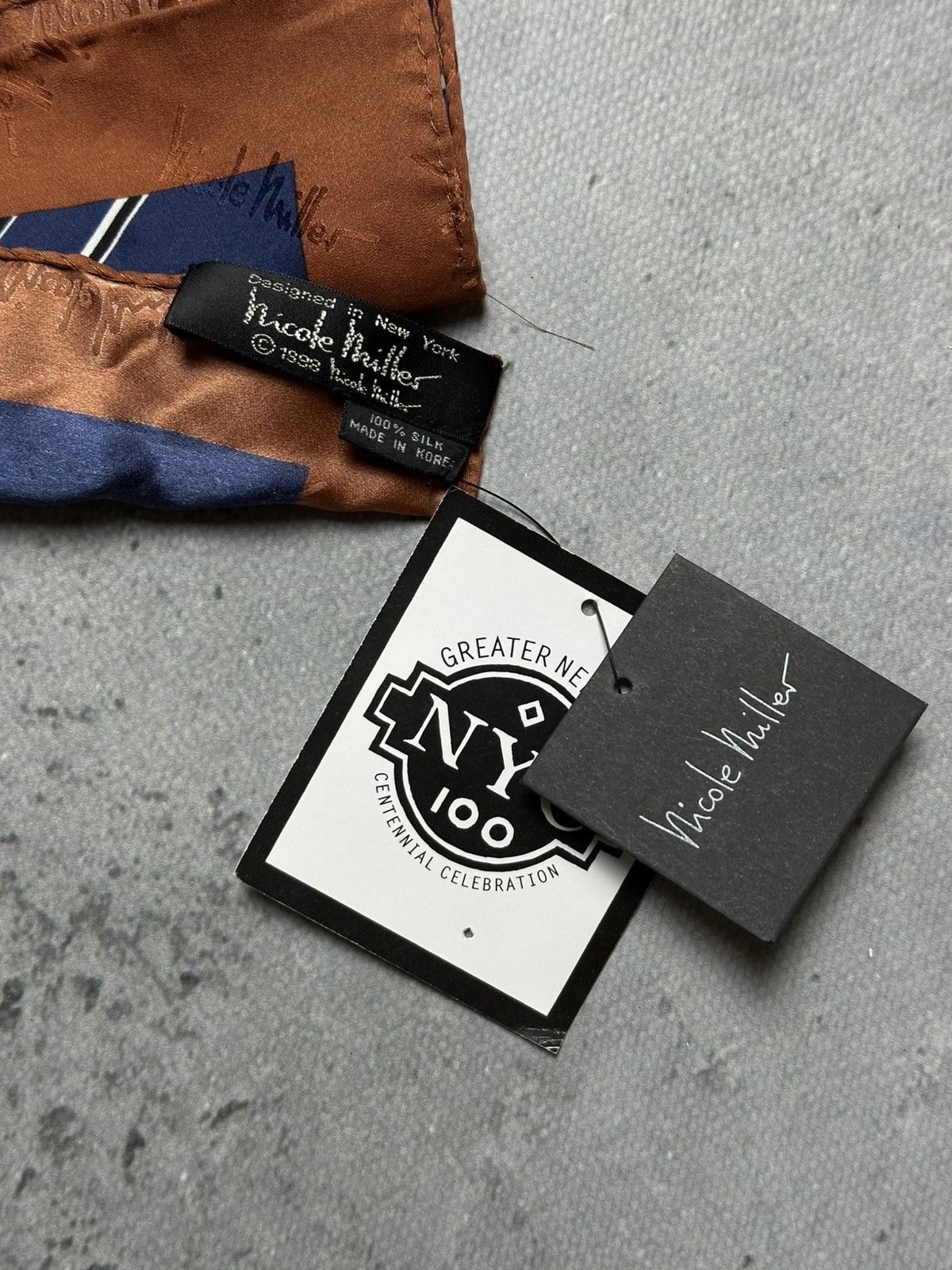Nicole Miller Nicole Miller 1998 Silk Scarf Times Square New York 90s Hype Size ONE SIZE - 11 Thumbnail