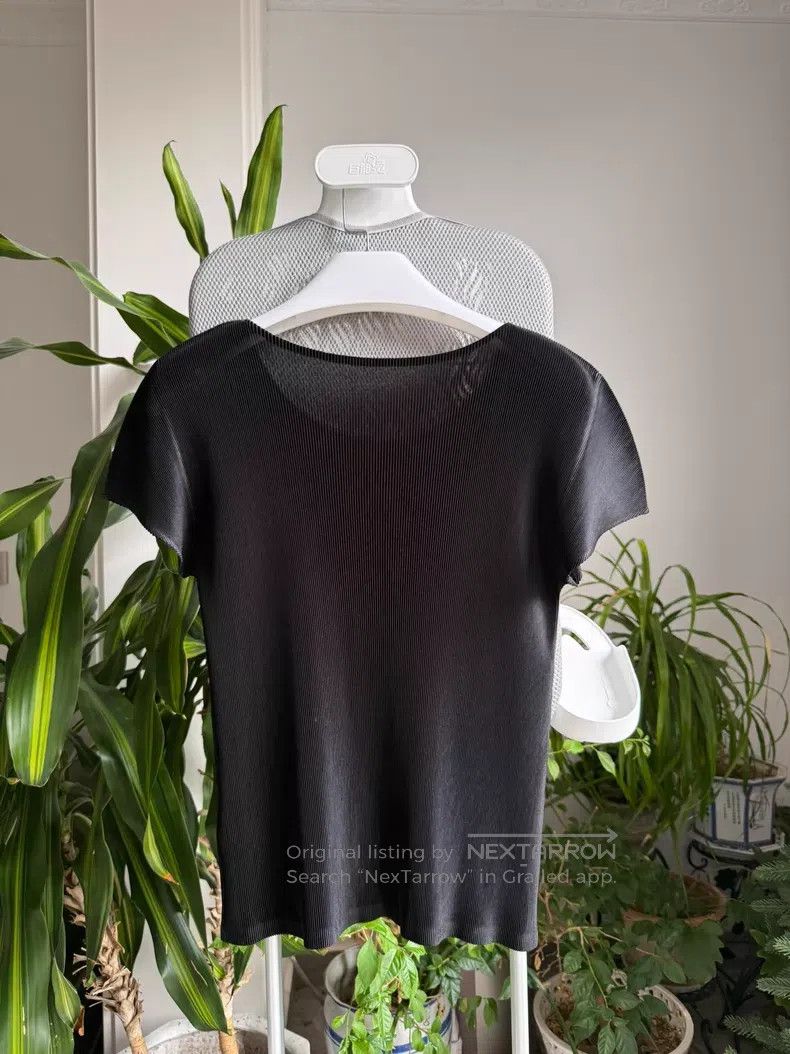 Issey Miyake Issey Miyake Black short-sleeve Size L / US 10 / IT 46 - 2 Thumbnail