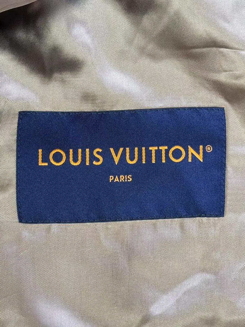 Louis Vuitton LOUIS VUITTON Embossed jacket Size US L / EU 52-54 / 3 - 7 Thumbnail