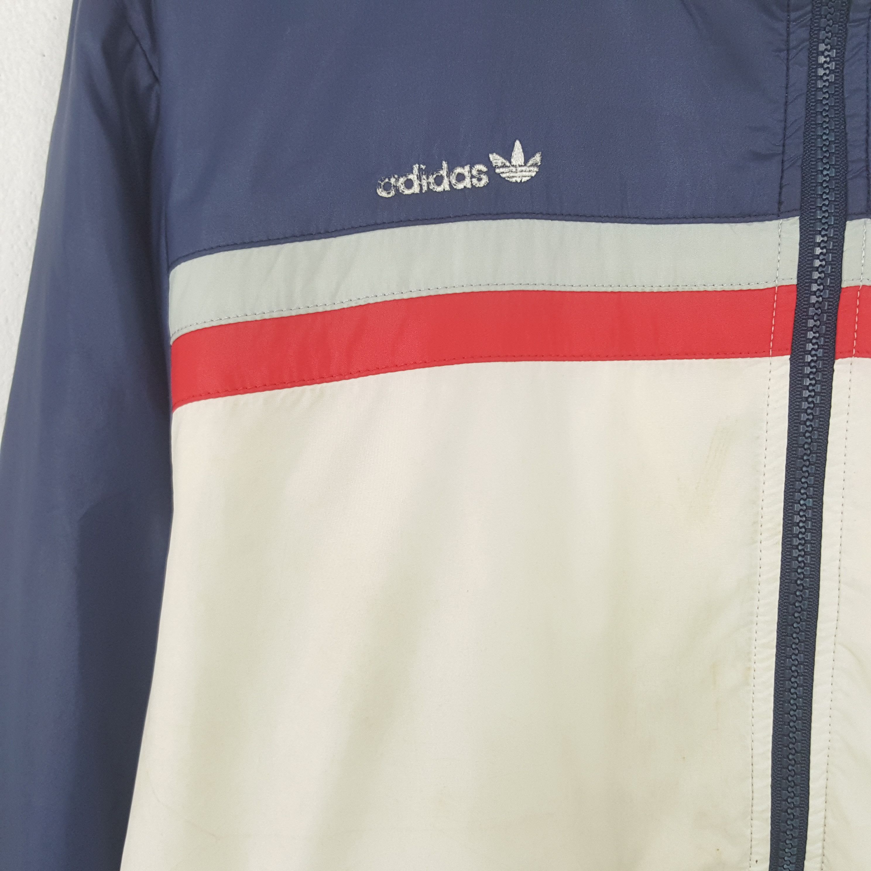 Adidas Vintage Adidas Track Sport Windbreaker Jacket Size US M / EU 48-50 / 2 - 2 Thumbnail