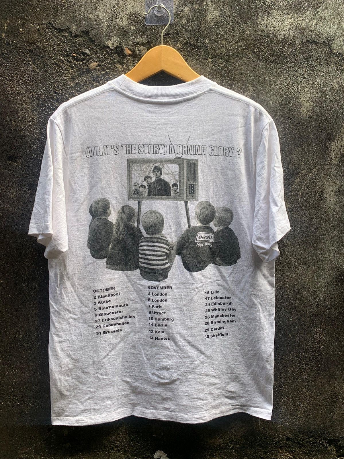 Japanese Brand Oasis whats the story morning glory Size US L / EU 52-54 / 3 - 4 Thumbnail