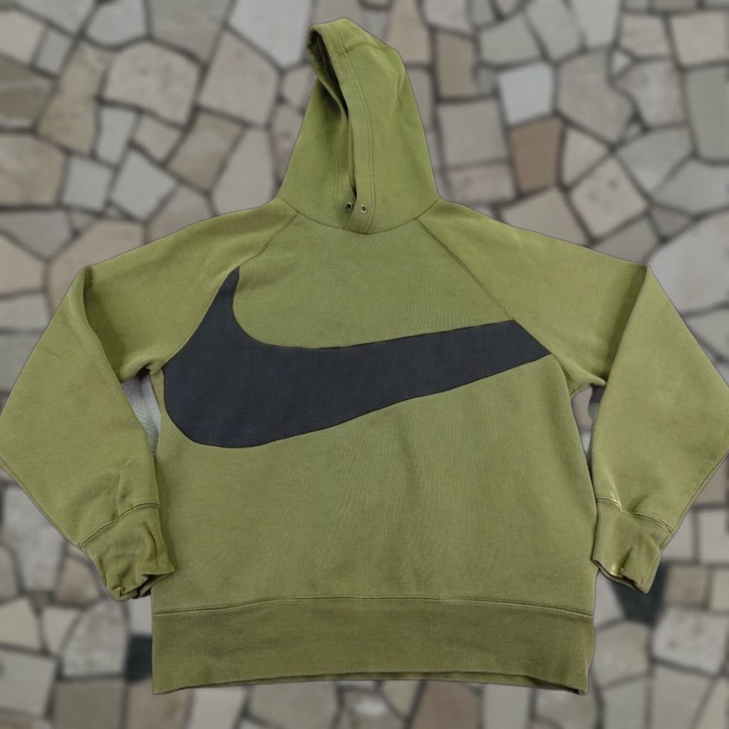 Nike VINTAGE Nike Hoodie Men M Green Swoosh Tech Fleece Jogging Pullover Sweater Gym Logo Pullover Hooded Pockets Running 90s Mens Size US M / EU 48-50 / 2 - 1 Thumbnail