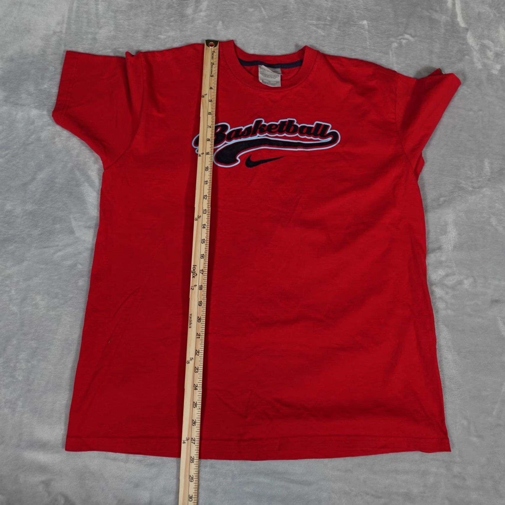 Nike VINTAGE Nike Basketball T-Shirt Men XL Red 2000s Retro Logo Short Sleeve Size US L / EU 52-54 / 3 - 8 Thumbnail