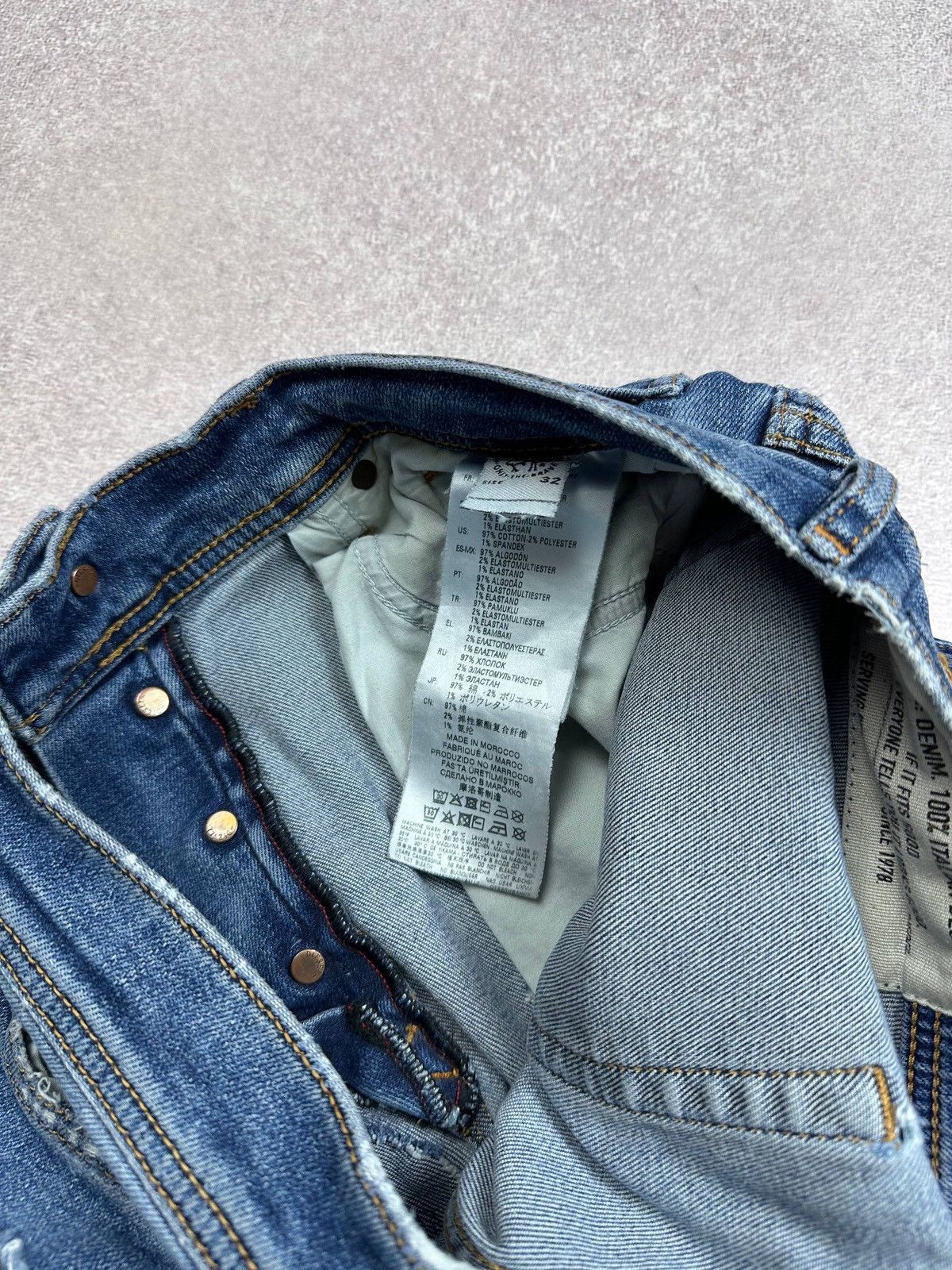Diesel Vintage Diesel Distressed Y2K Slim Jeans 32 Size US 32 / EU 48 - 12 Thumbnail