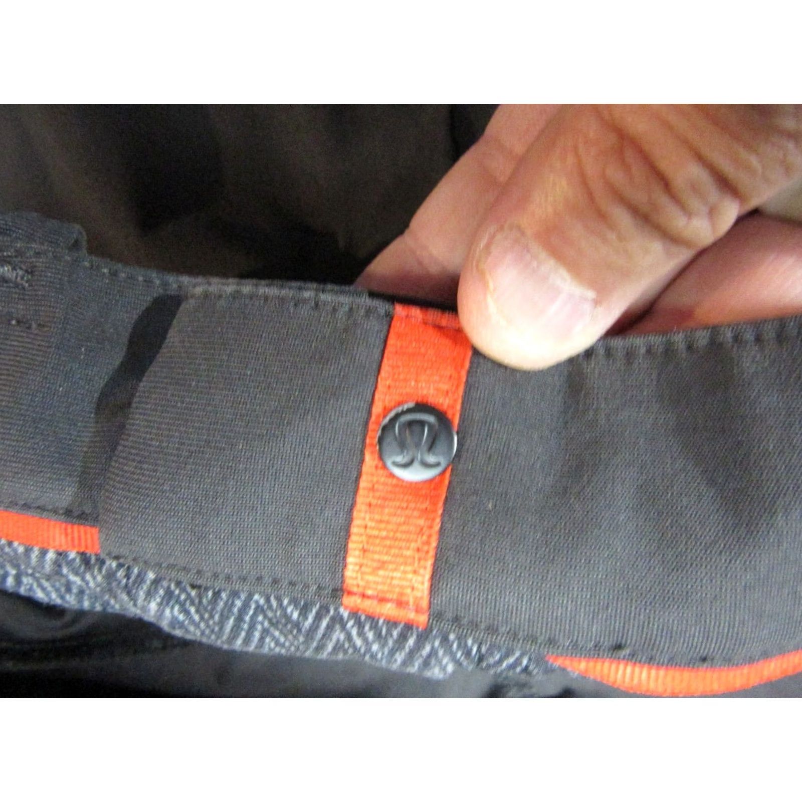 Lululemon Lululemon ABC Pants Mens 33 Obsidian Dark Gray Classic Fit Low Rise 5 Pockets Size US 33 - 7 Thumbnail