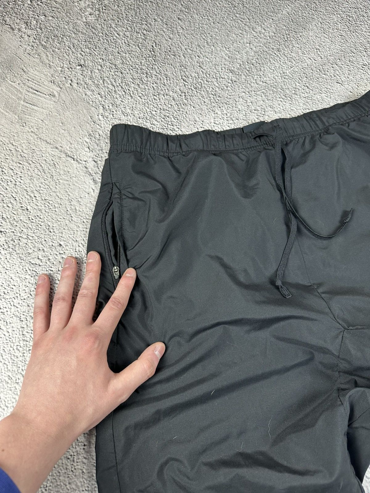 Nike Vintage Nike Trackpants Nylon Baggy Y2K Drill Style Size US 32 / EU 48 - 6 Thumbnail