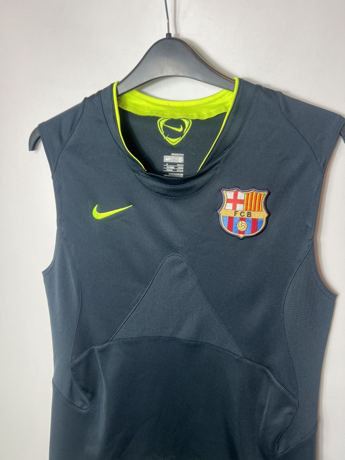 Nike Vintage 2007 Nike Fc Barcelona Soccer Football Tank Top Tee Size US S / EU 44-46 / 1 - 2 Thumbnail