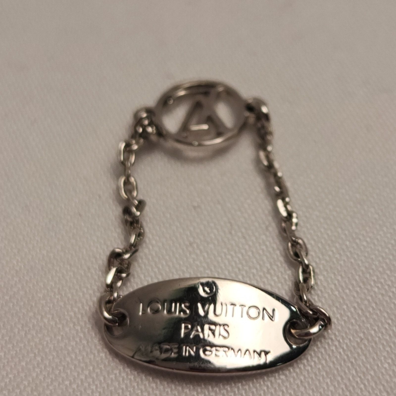 Louis Vuitton Authentic Louis Vuitton Silver Chain blooming strass ring Size ONE SIZE - 6 Thumbnail