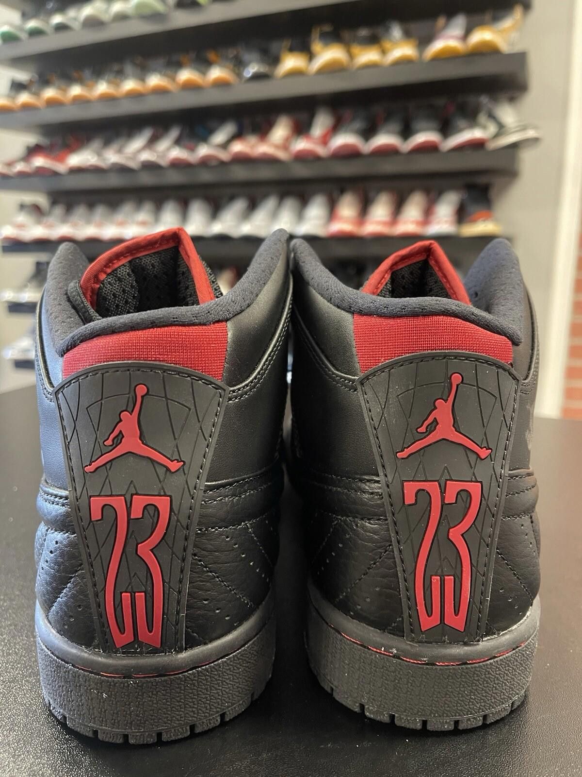 Jordan Brand Size 9 - Nike Air Jordan 1 Retro 99 Bred Last Shot 2014 Size US 9 / EU 42 - 4 Thumbnail