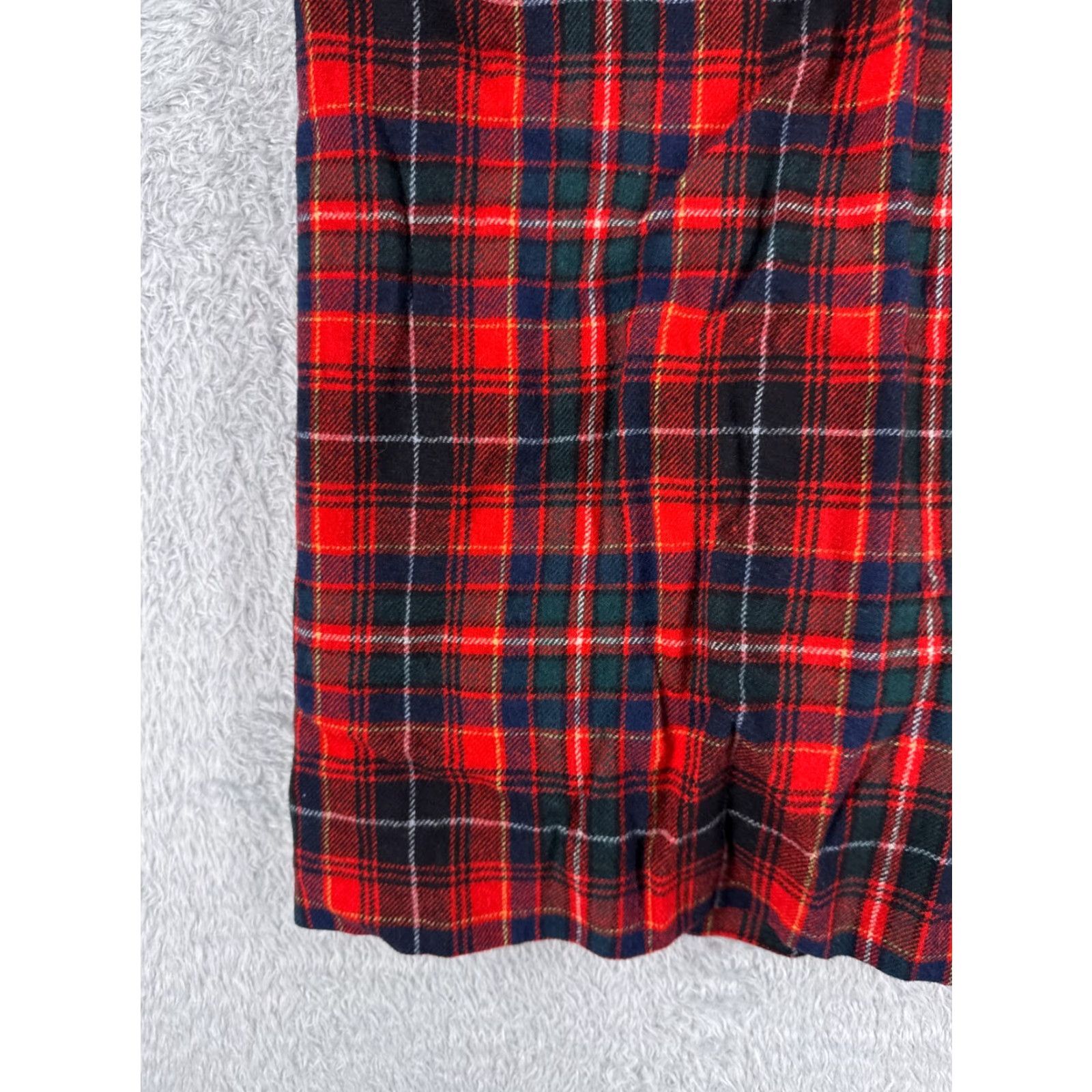 Pendleton VINTAGE Pendleton Skirt Womens 8 Red Tartan Plaid 100% Virgin Wool US Made 24" Size 30" / US 8 / IT 44 - 4 Thumbnail