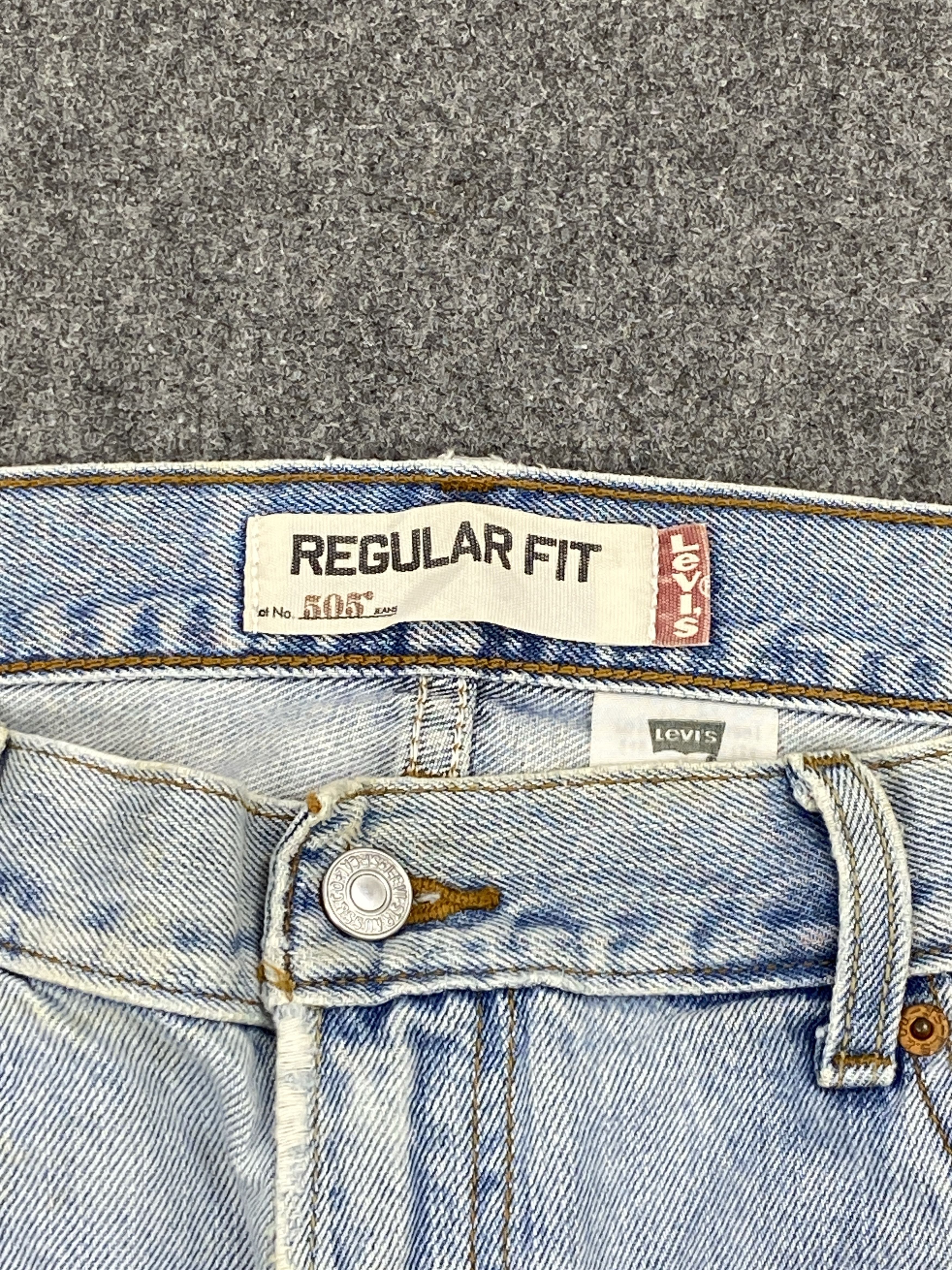 Levi's × Vintage Light Washed Vintage Levis 505 Jeans DP2606 Size US 33 - 6 Thumbnail