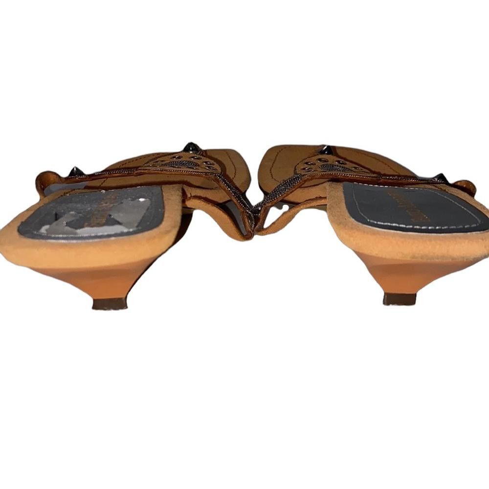 Designer Enzo Angiolini l Tan Studded Thong Sandals Size 8 Size US 8 / IT 38 - 3 Thumbnail