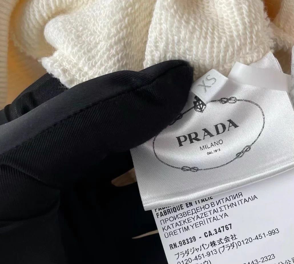 Prada Prada T-shirt XS Size XS / US 0-2 / IT 36-38 - 5 Thumbnail