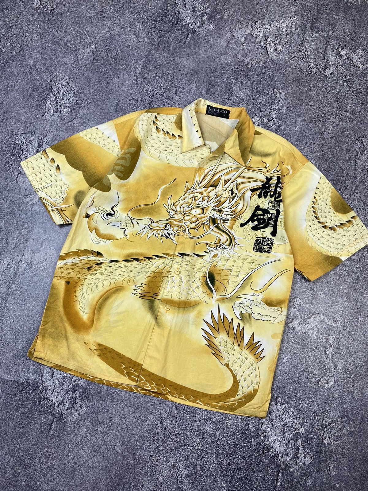 Japanese Brand VTG 00d Dragon Shirt Japanese Brand Y2K Streetwear Size M Size US M / EU 48-50 / 2 - 5 Thumbnail