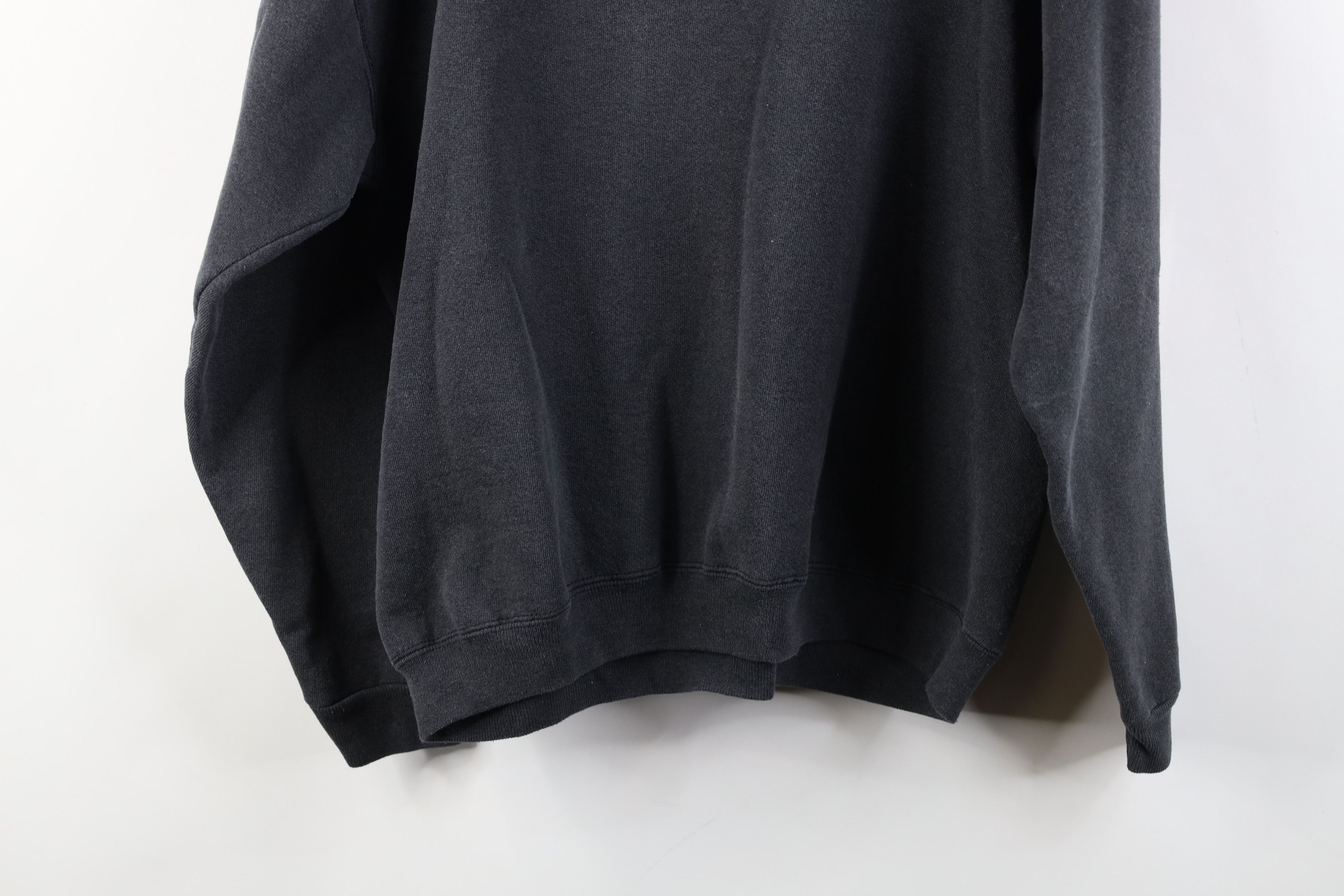 Vintage Vintage 90s Streetwear Faded Blank Crewneck Sweatshirt Black Size L / US 10 / IT 46 - 13 Thumbnail